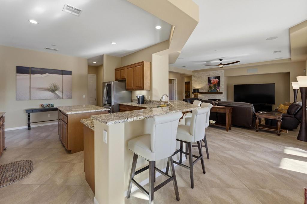 52313 Whispering Way