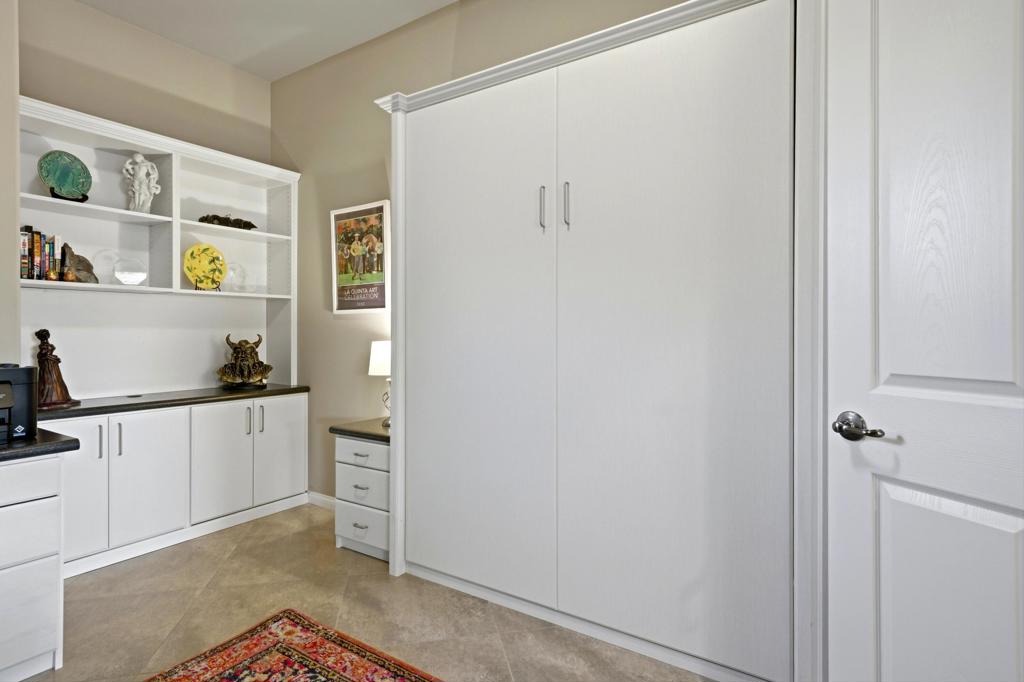 52313 Whispering Way