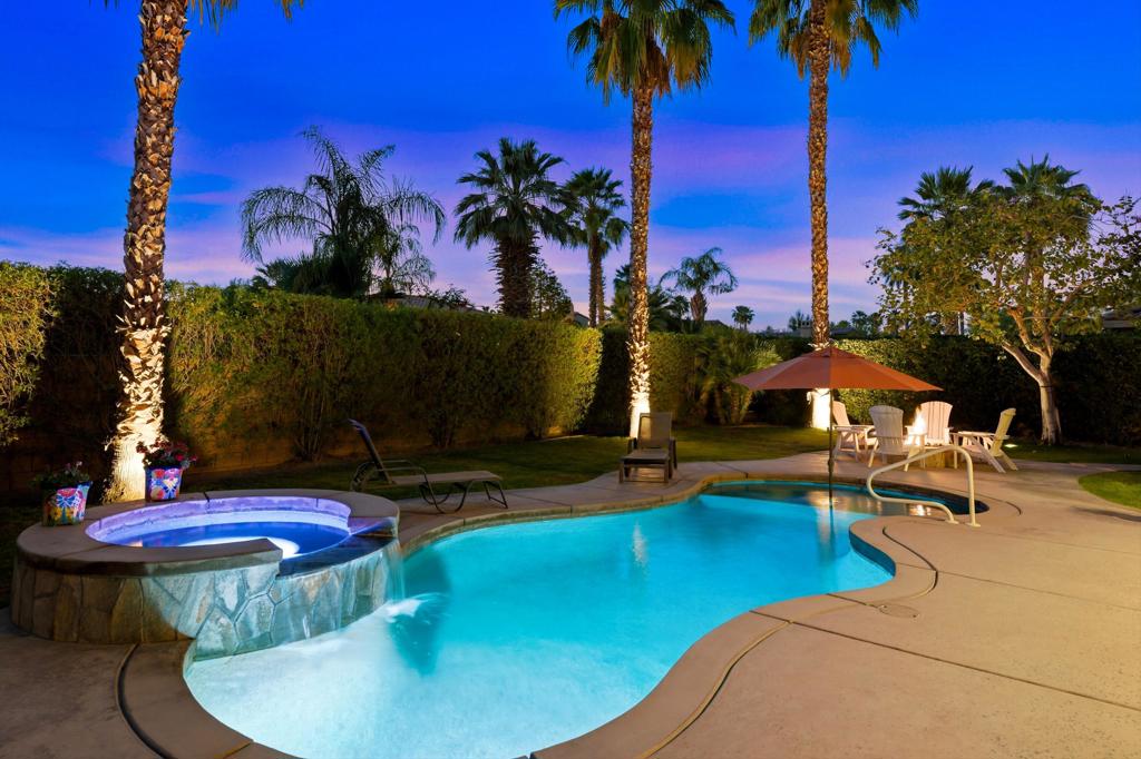 52313 Whispering Way