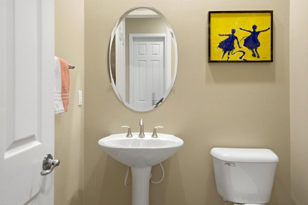 52313 Whispering Way