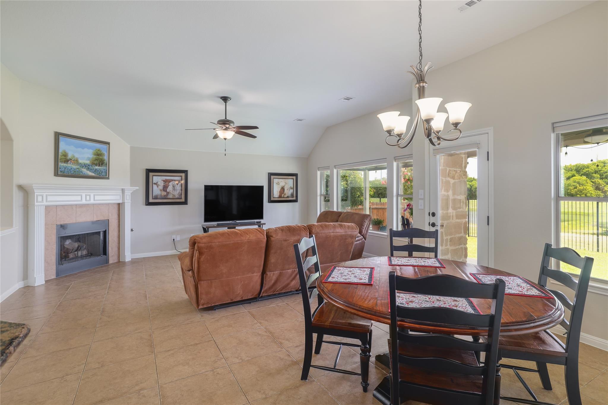 3204 HERRERO PATH