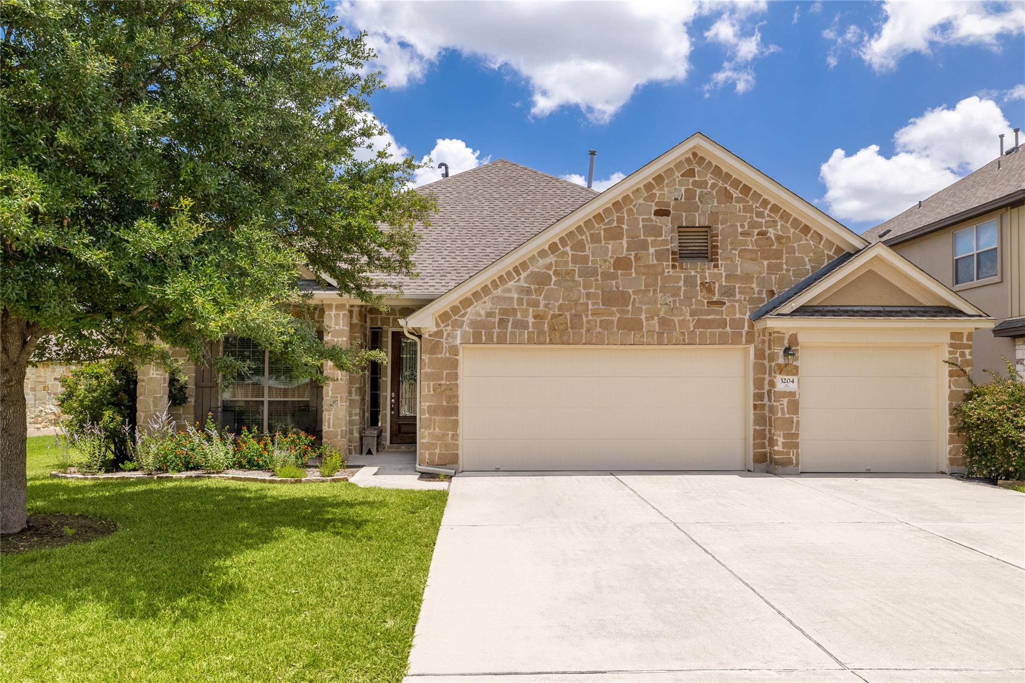 3204 HERRERO PATH