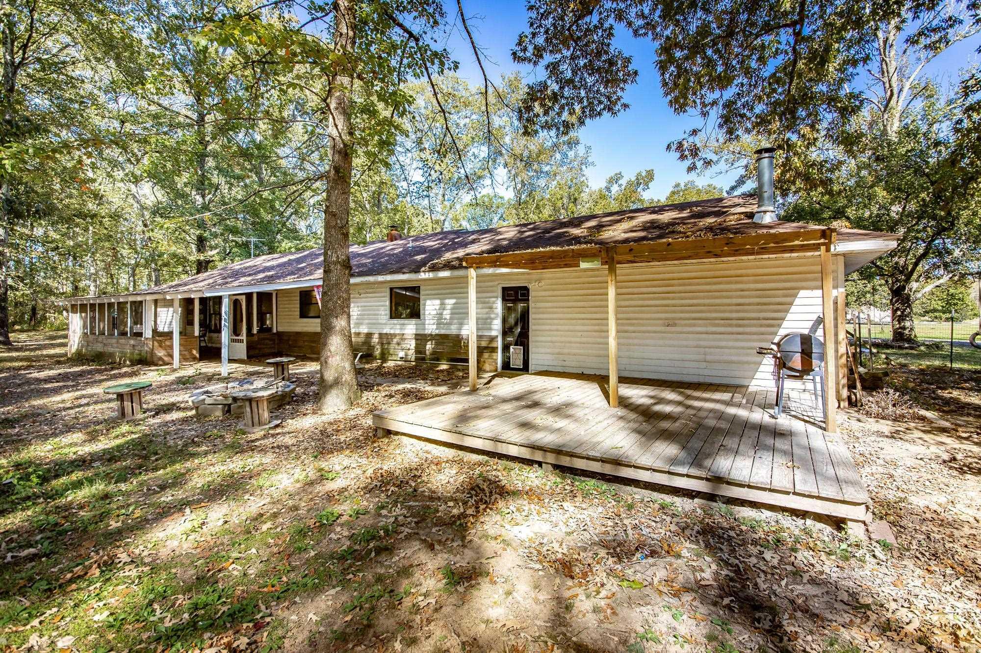 197 Jones Loop