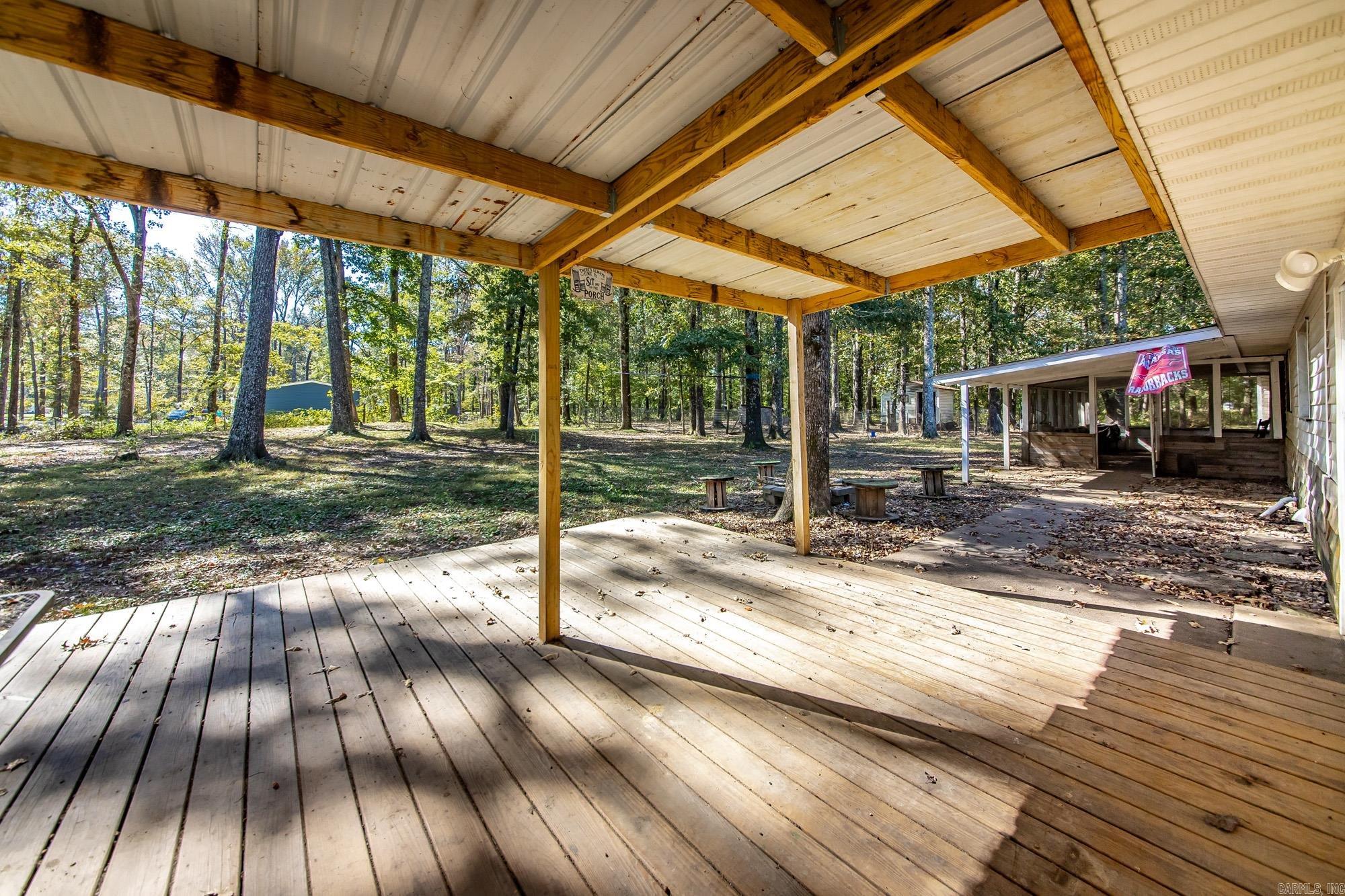 197 Jones Loop