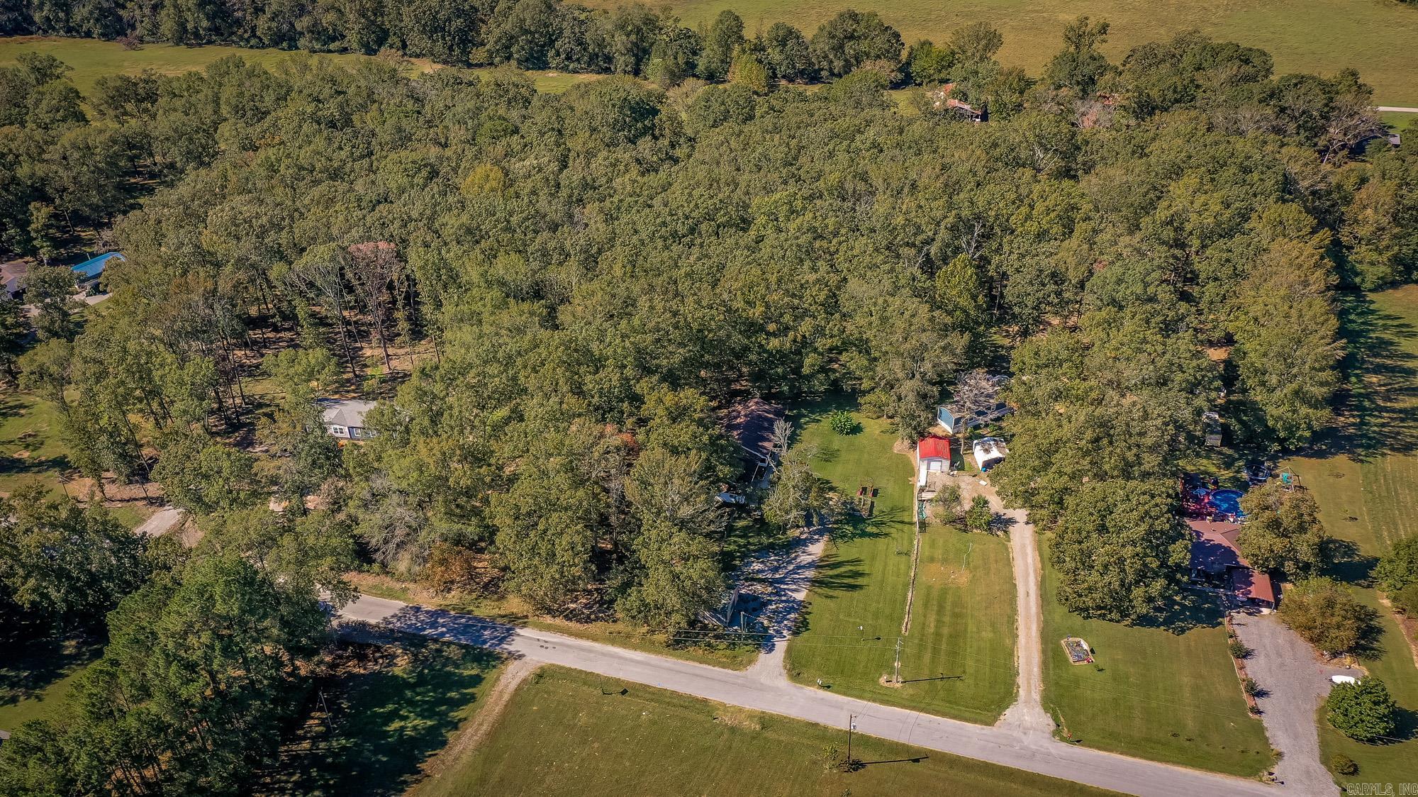 197 Jones Loop