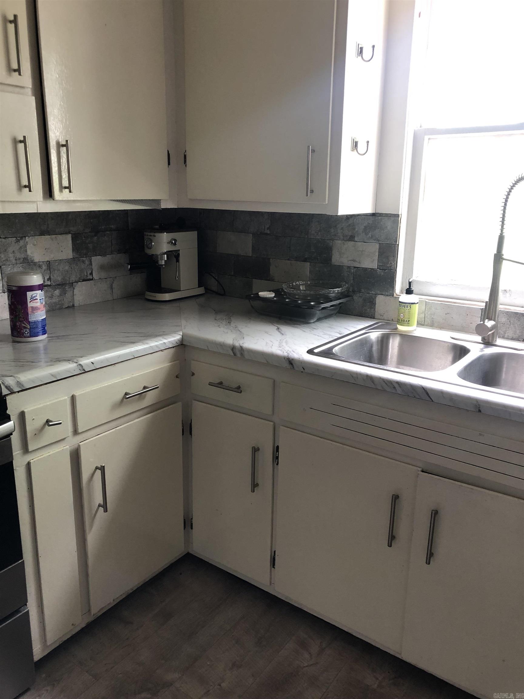 402 N Grand