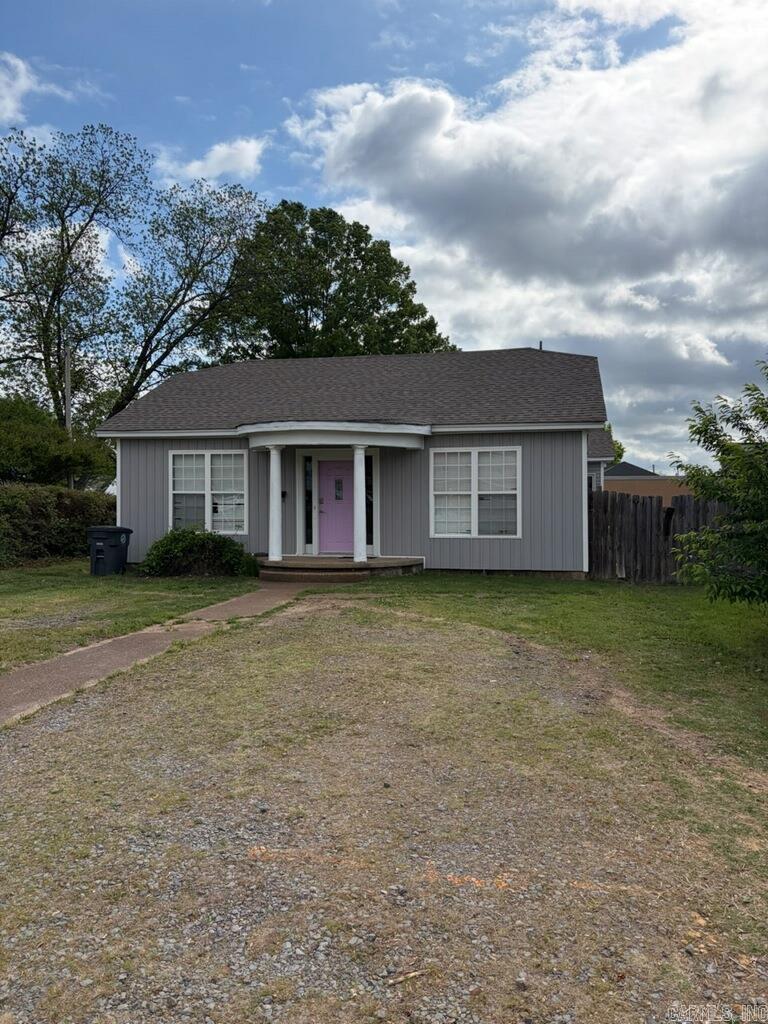 402 N Grand