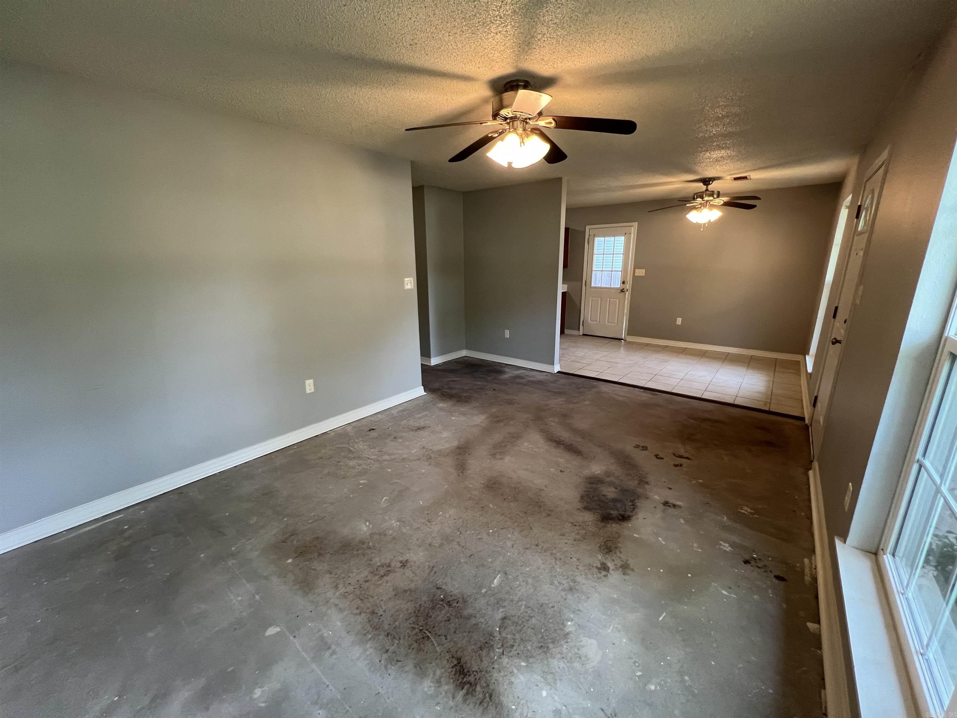 128 Field Crest Dr