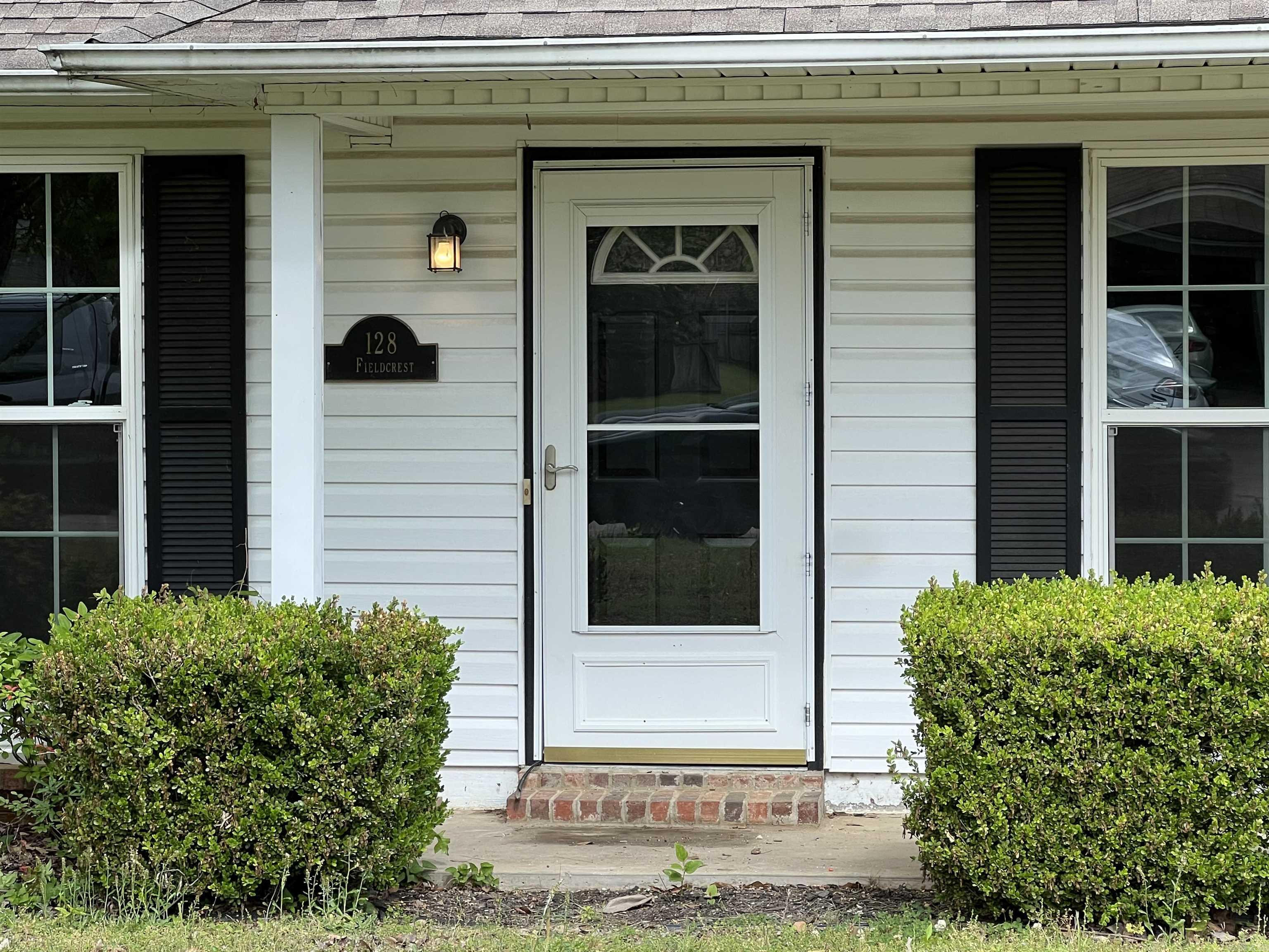 128 Field Crest Dr