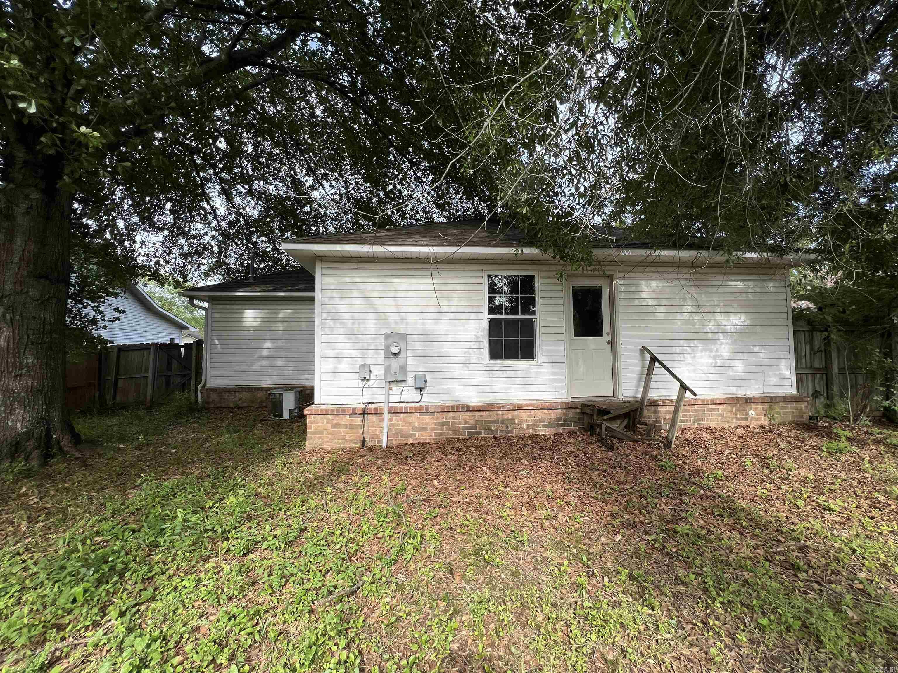 128 Field Crest Dr