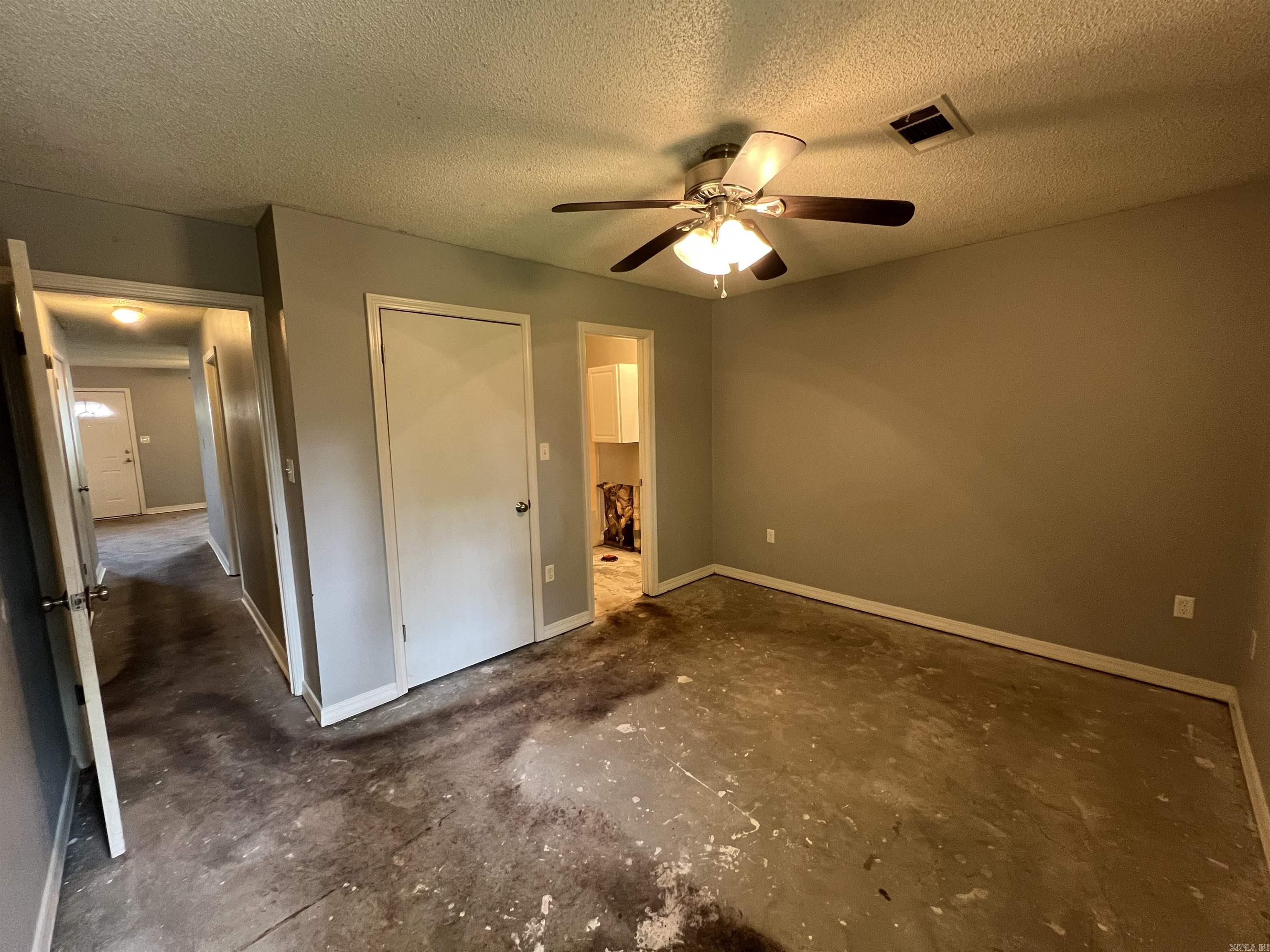 128 Field Crest Dr