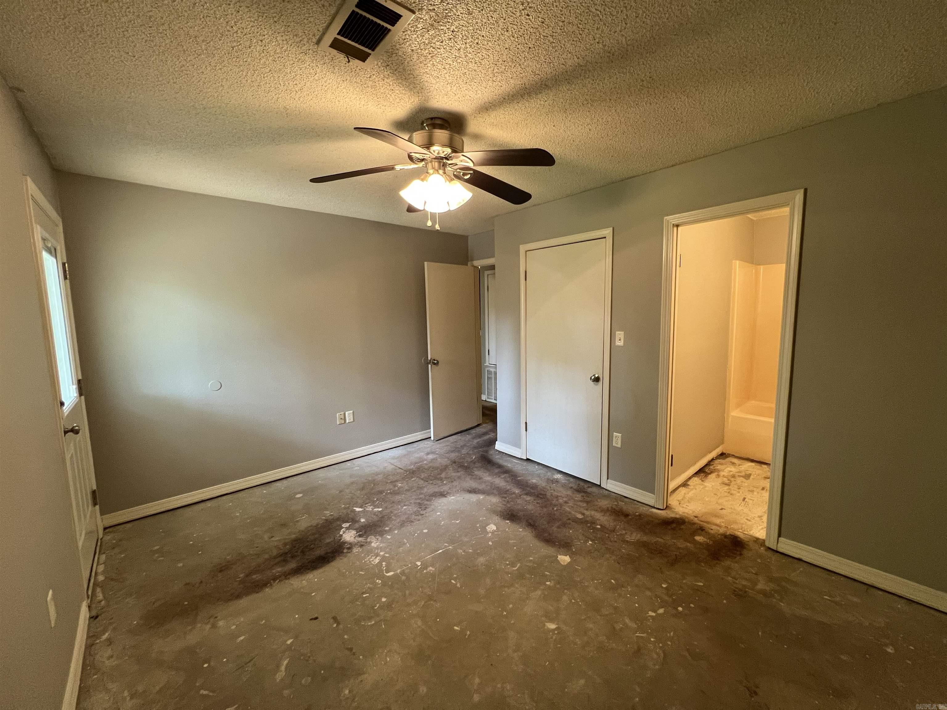 128 Field Crest Dr