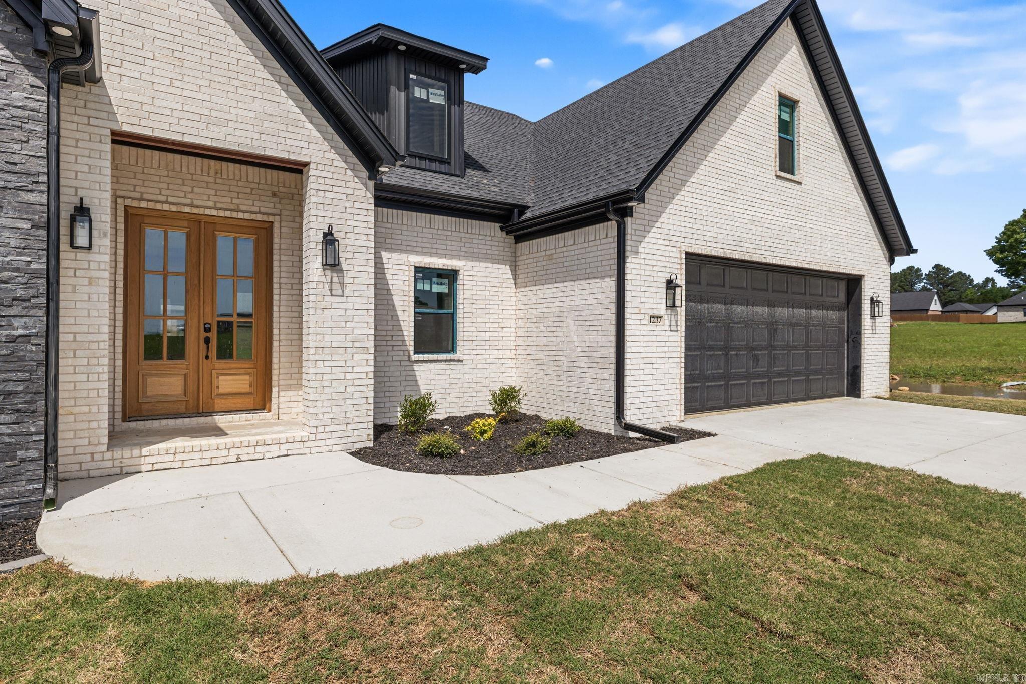 1237 Curlin Court
