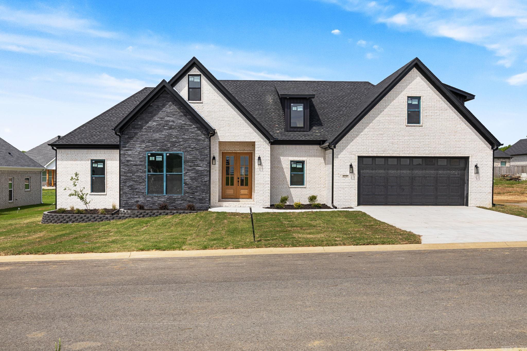 1237 Curlin Court