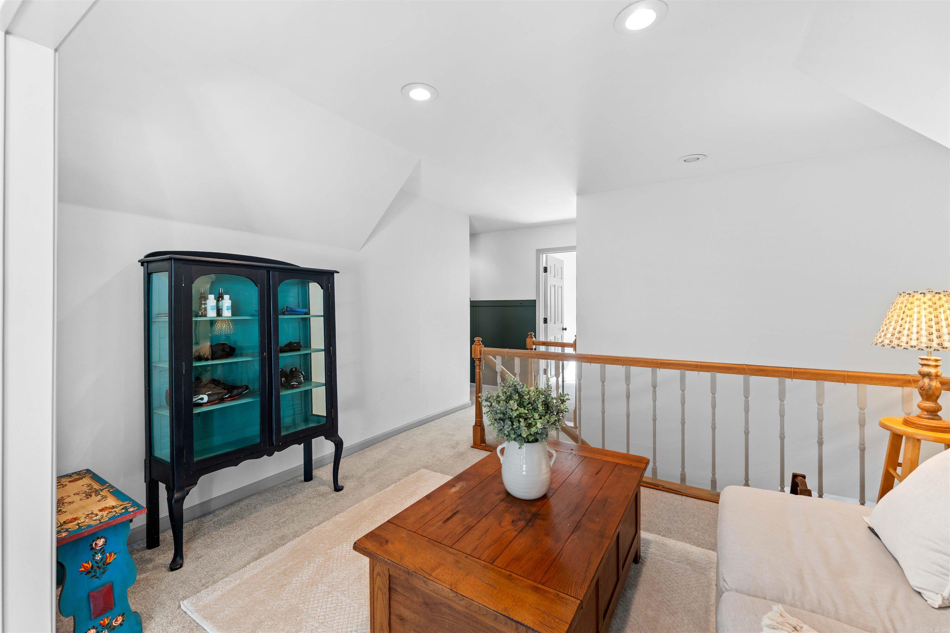 1079 Hillsboro Cir