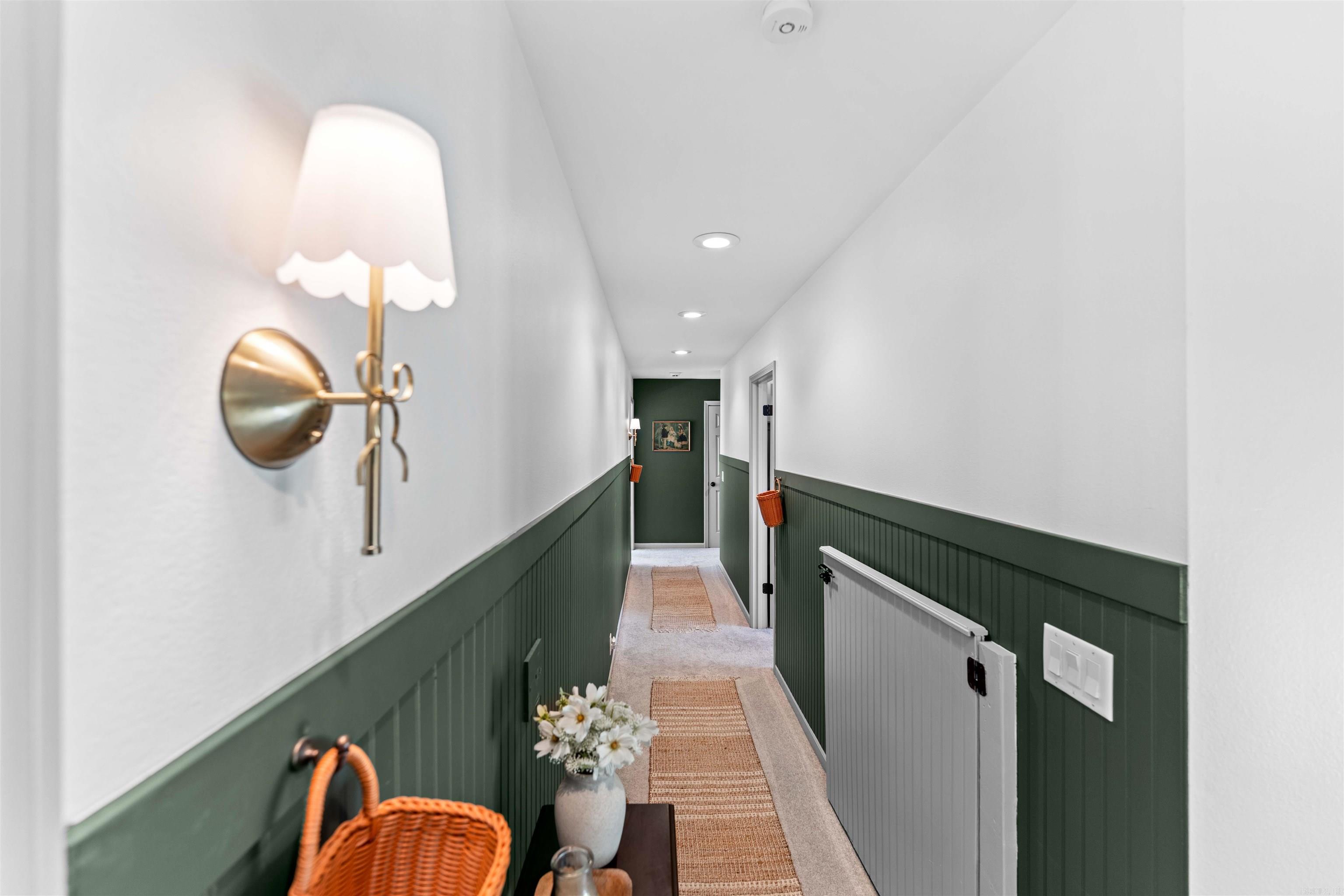 1079 Hillsboro Cir