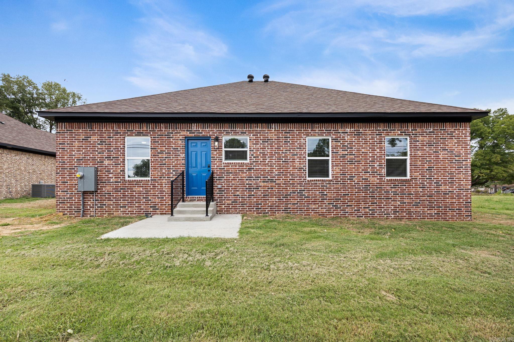 105 Christian Lane
