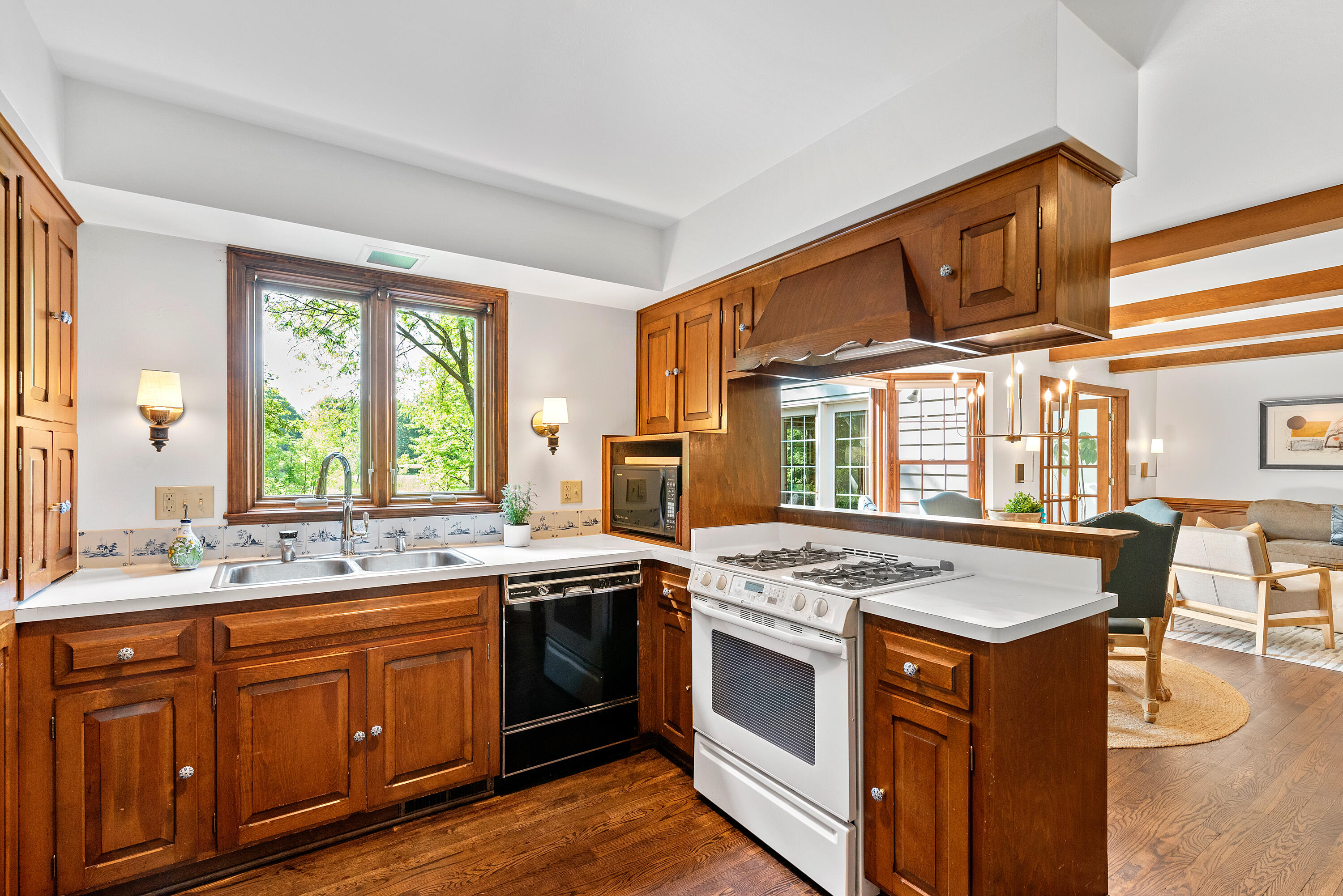 9630 N Lamplighter Ln, Range Line Valley