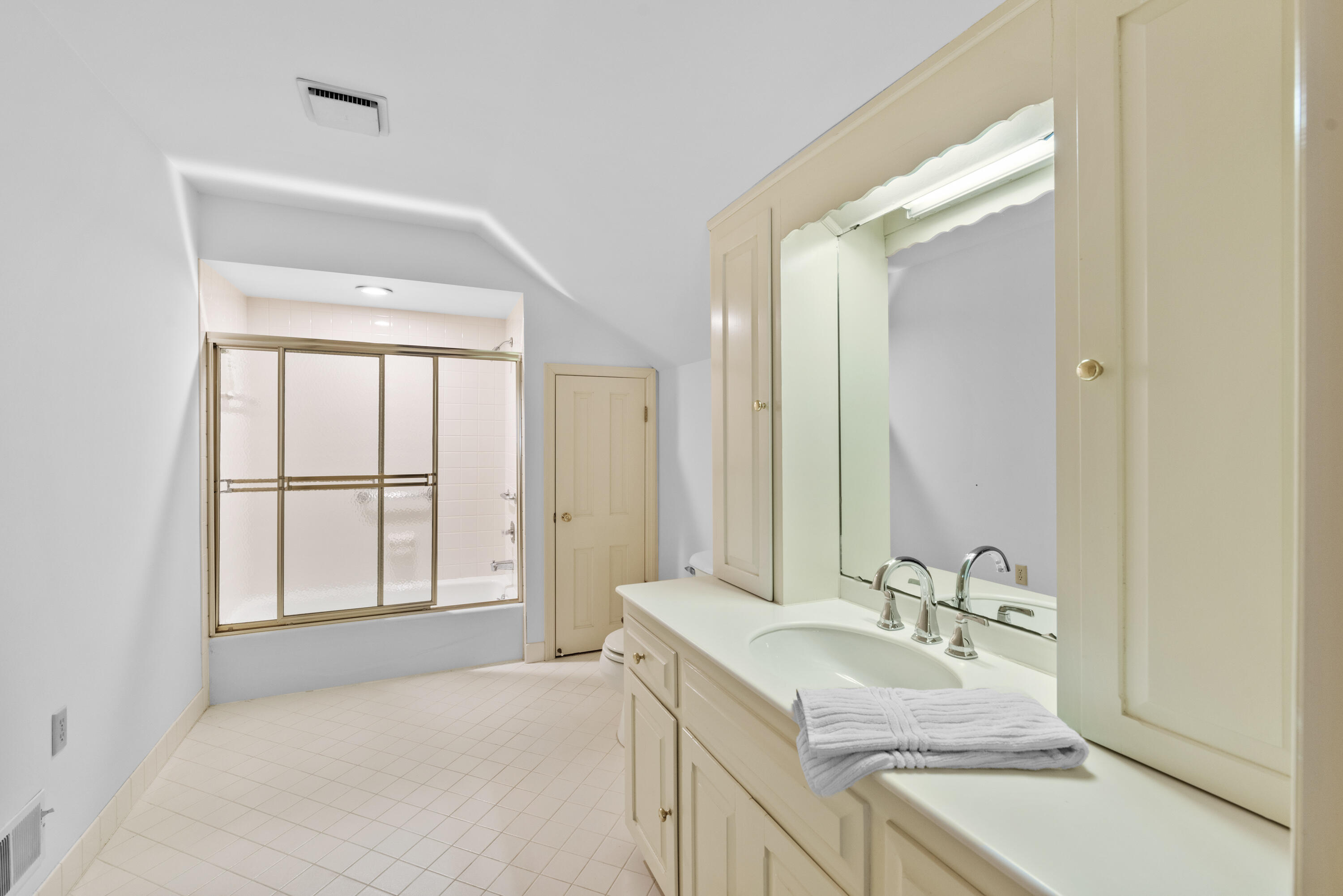 9630 N Lamplighter Ln, Range Line Valley