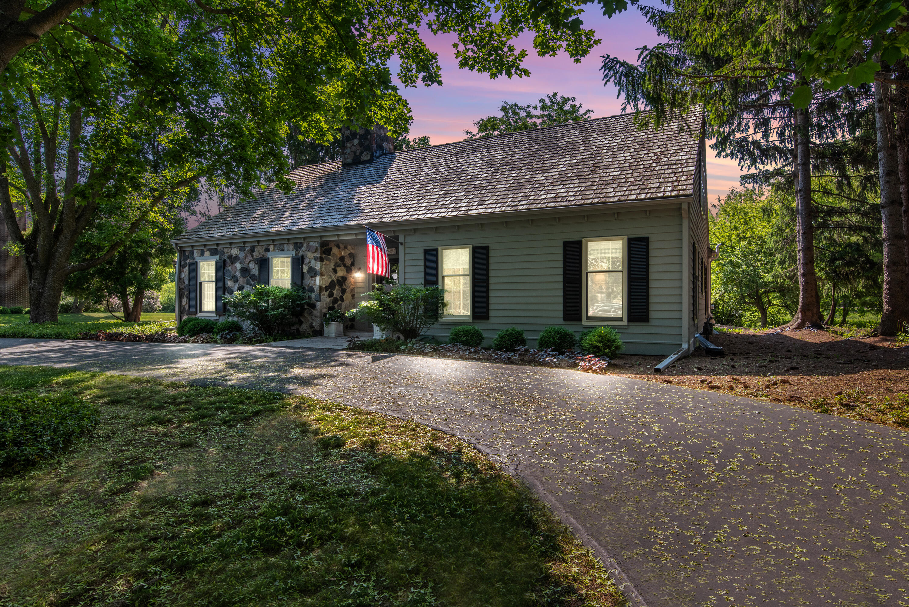 9630 N Lamplighter Ln, Range Line Valley