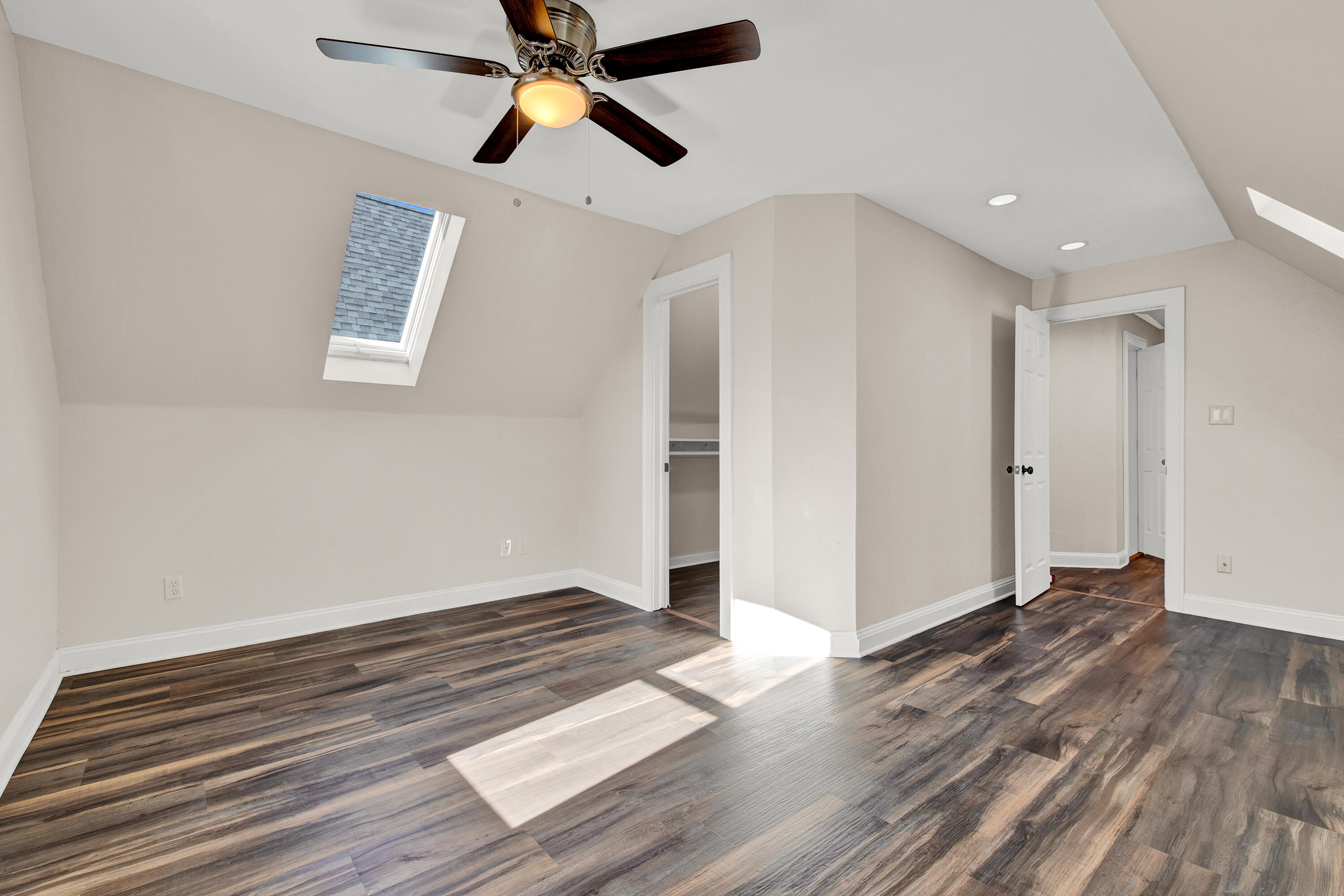 3855 E Pulaski Ave