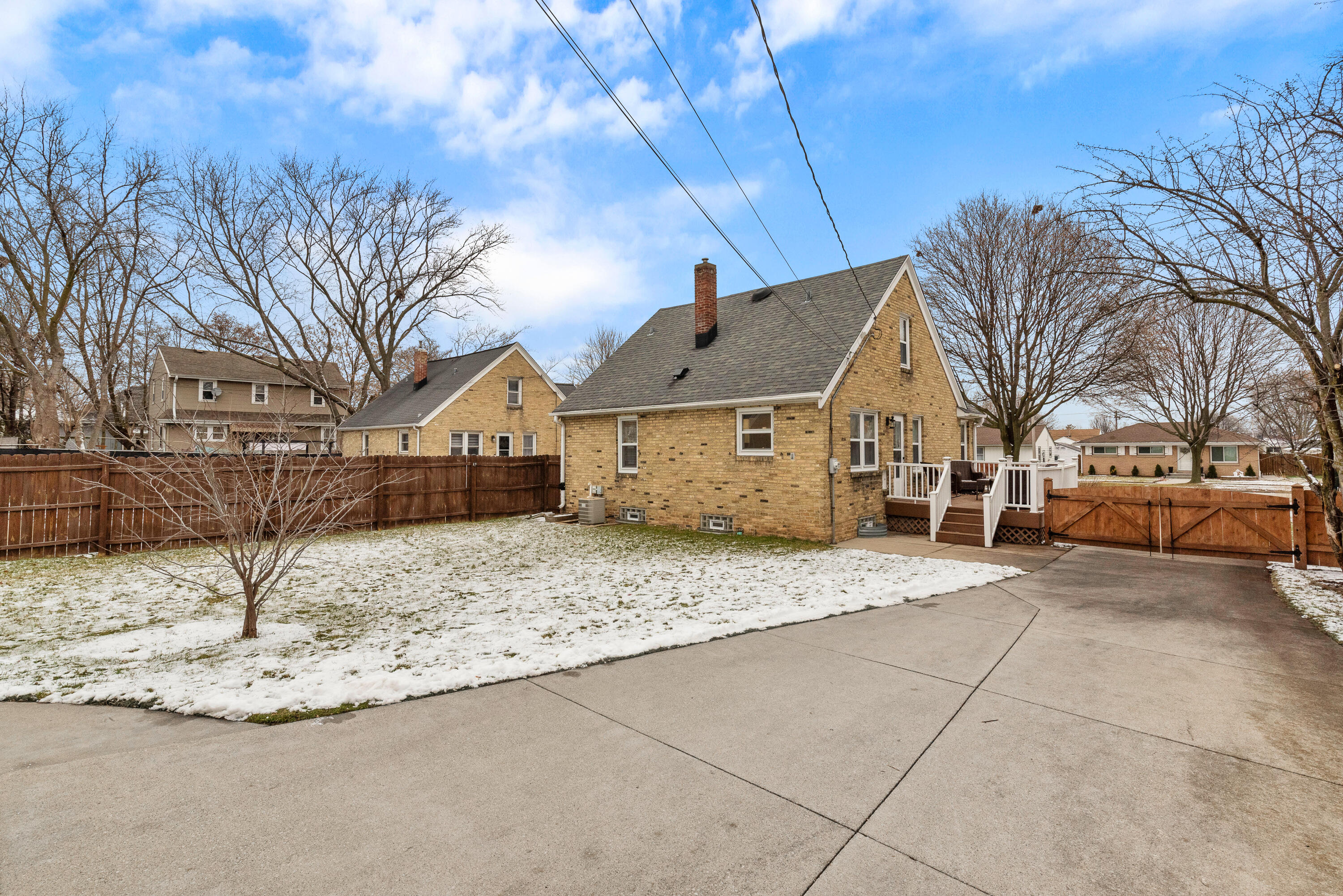 3629 S 84th St, Milwaukee