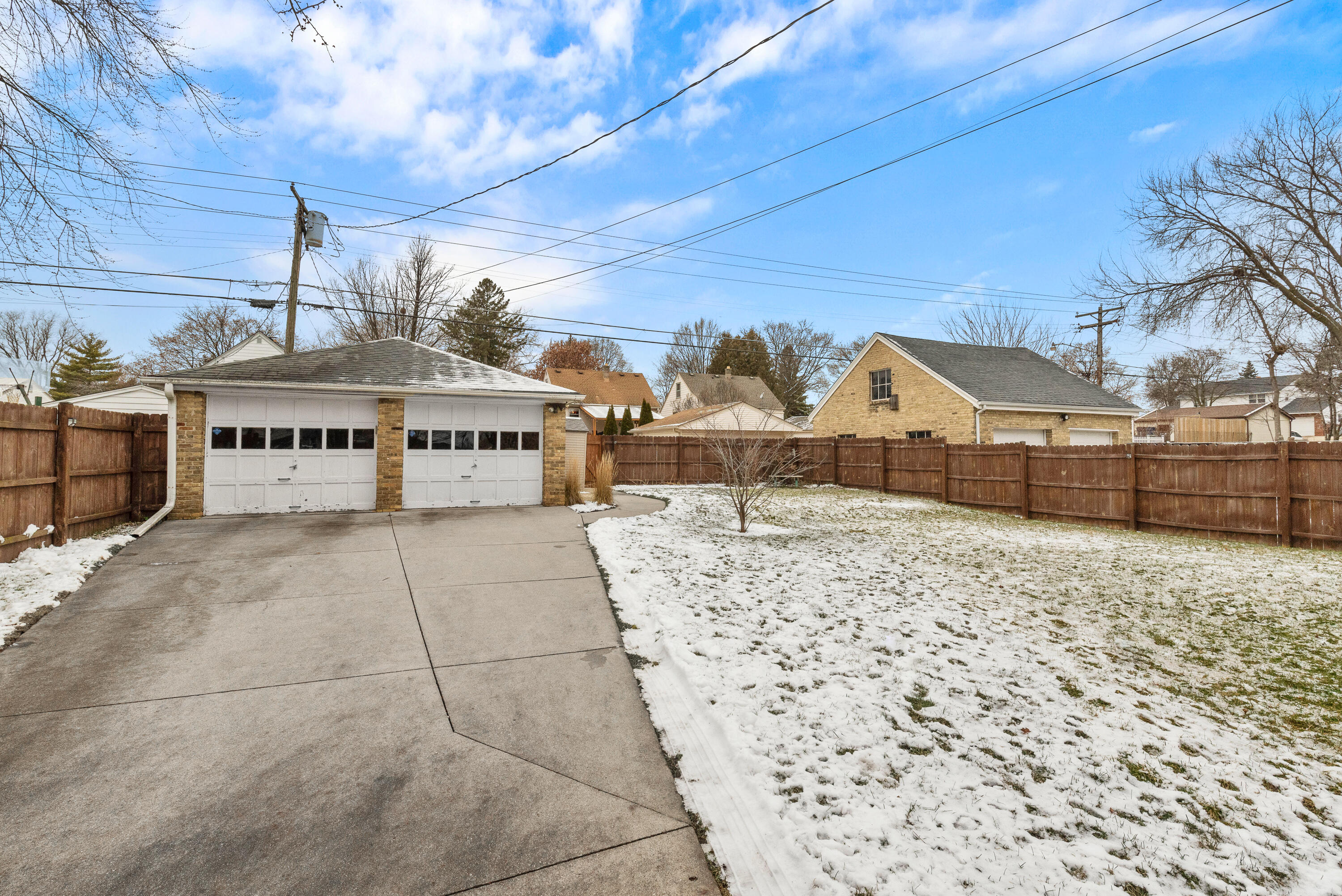 3629 S 84th St, Milwaukee