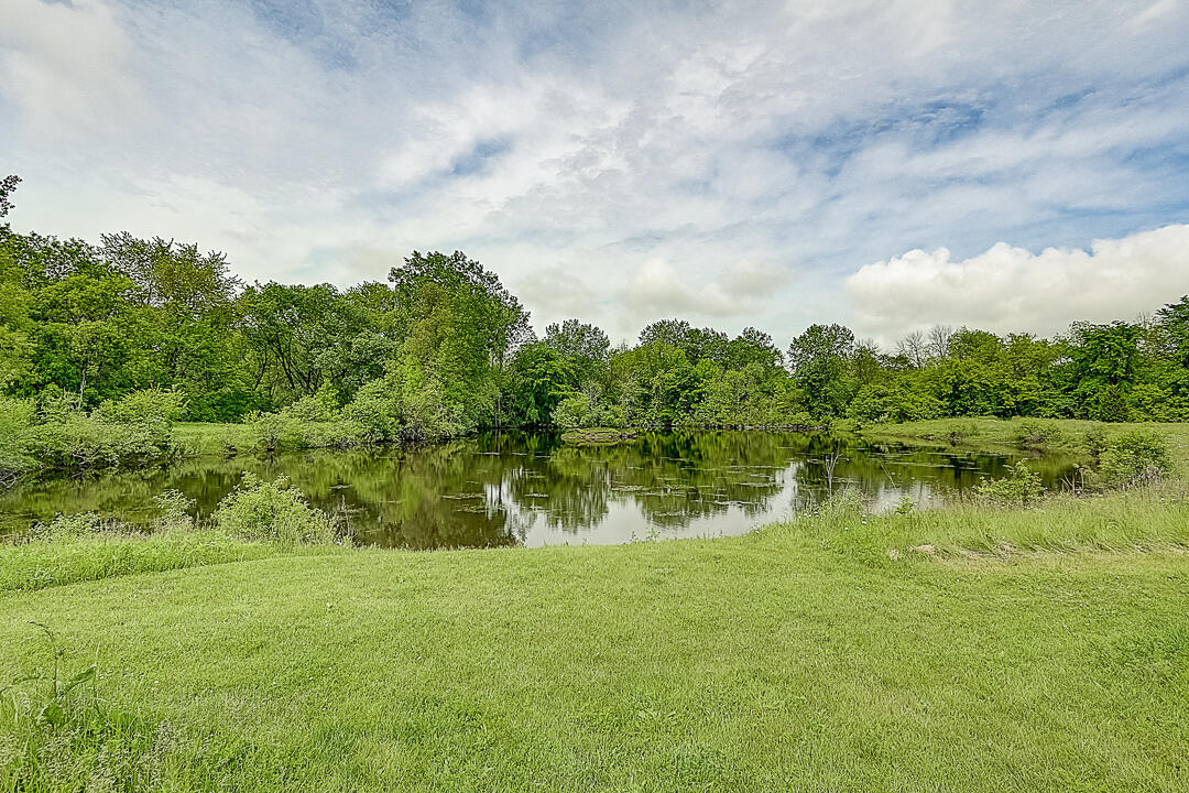 10419 N Riverlake Dr
