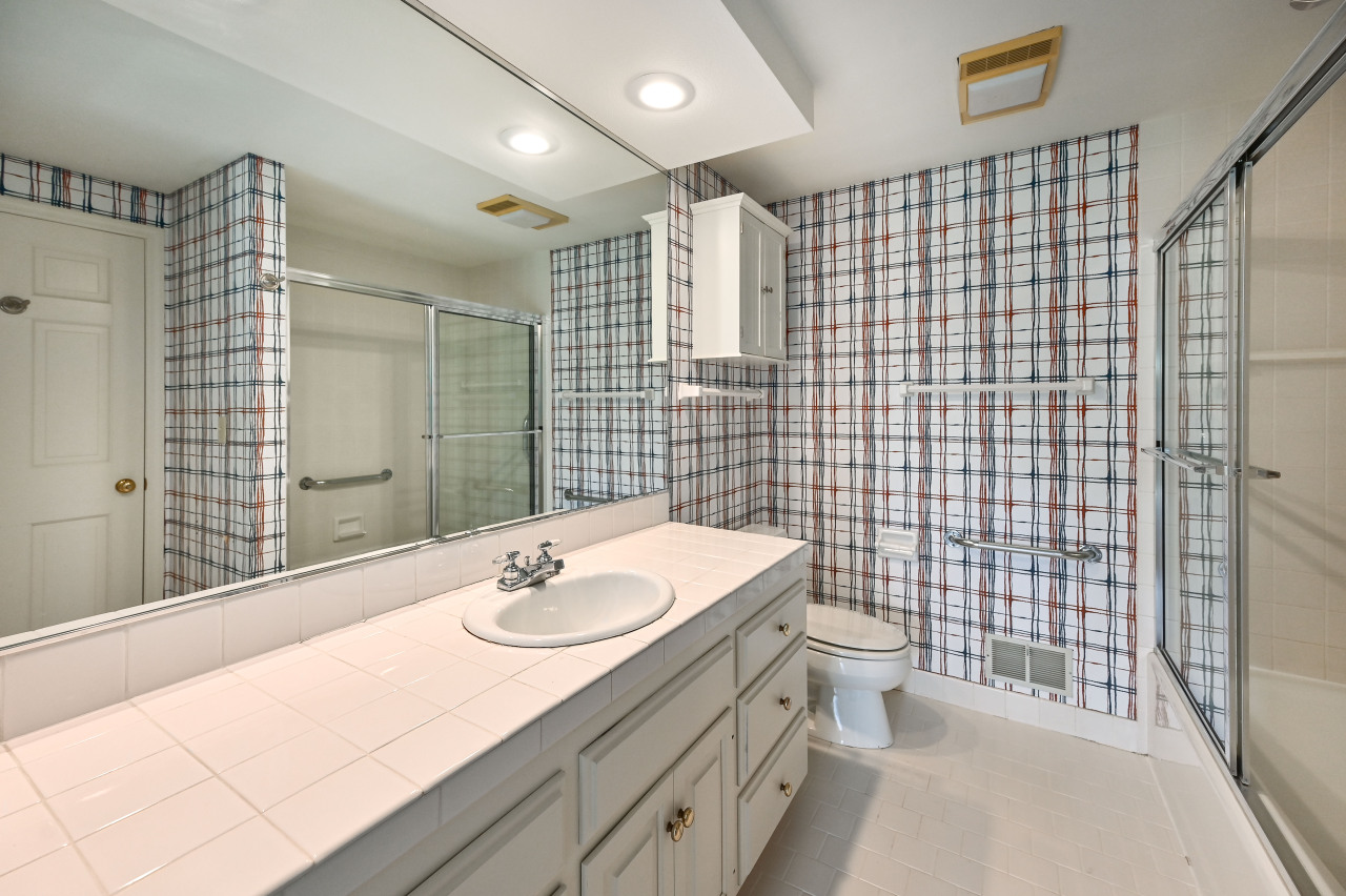 East Mequon Condo located near Golf Course