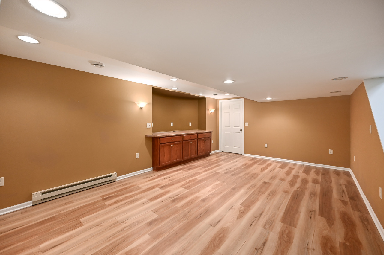 East Mequon Condo located near Golf Course