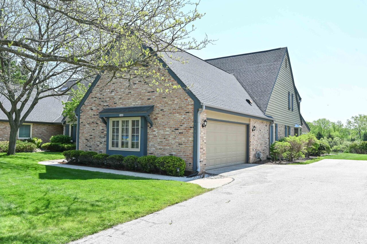 East Mequon Condo located near Golf Course