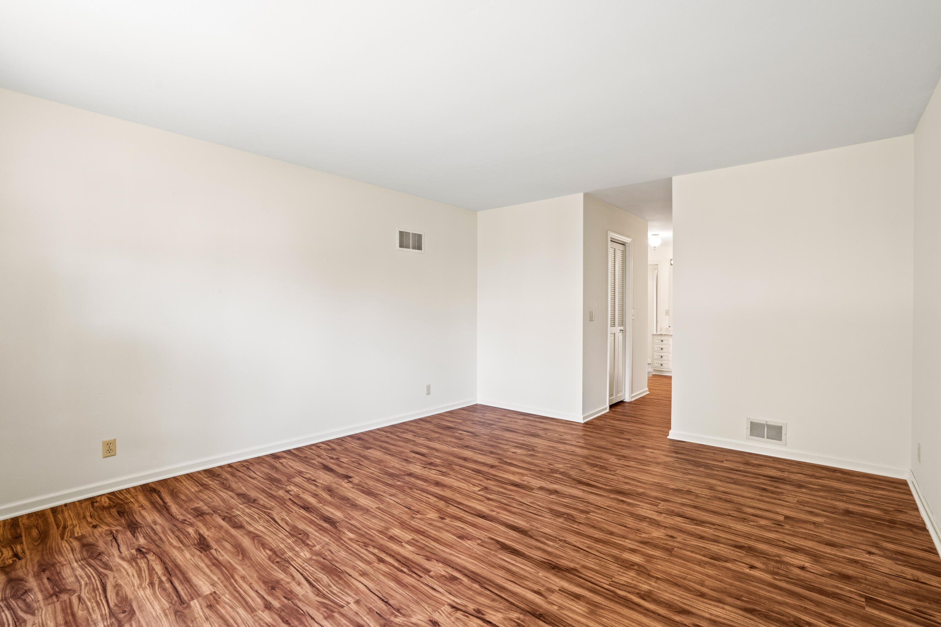 2324 W Cumberland Ct