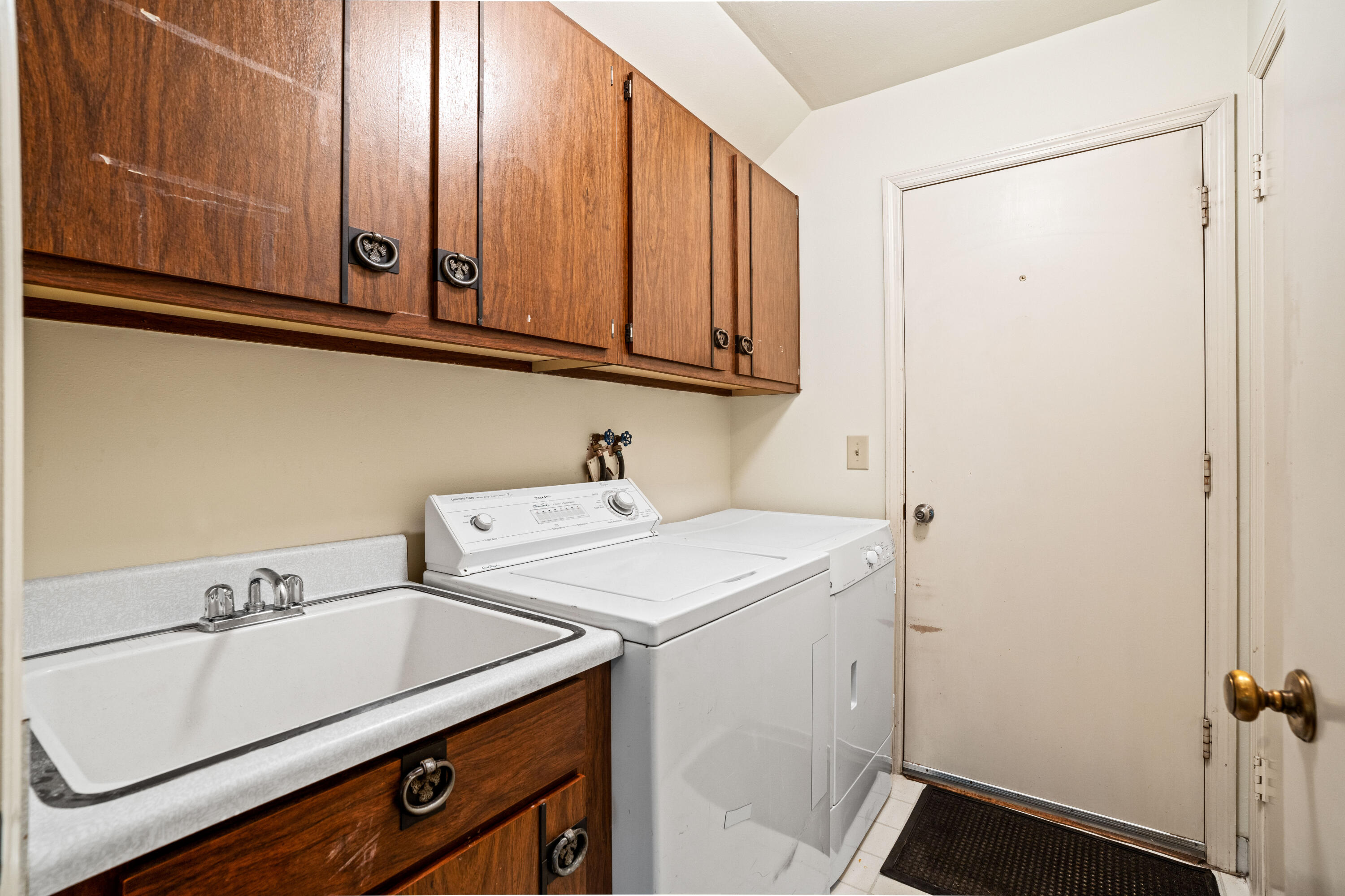 2324 W Cumberland Ct
