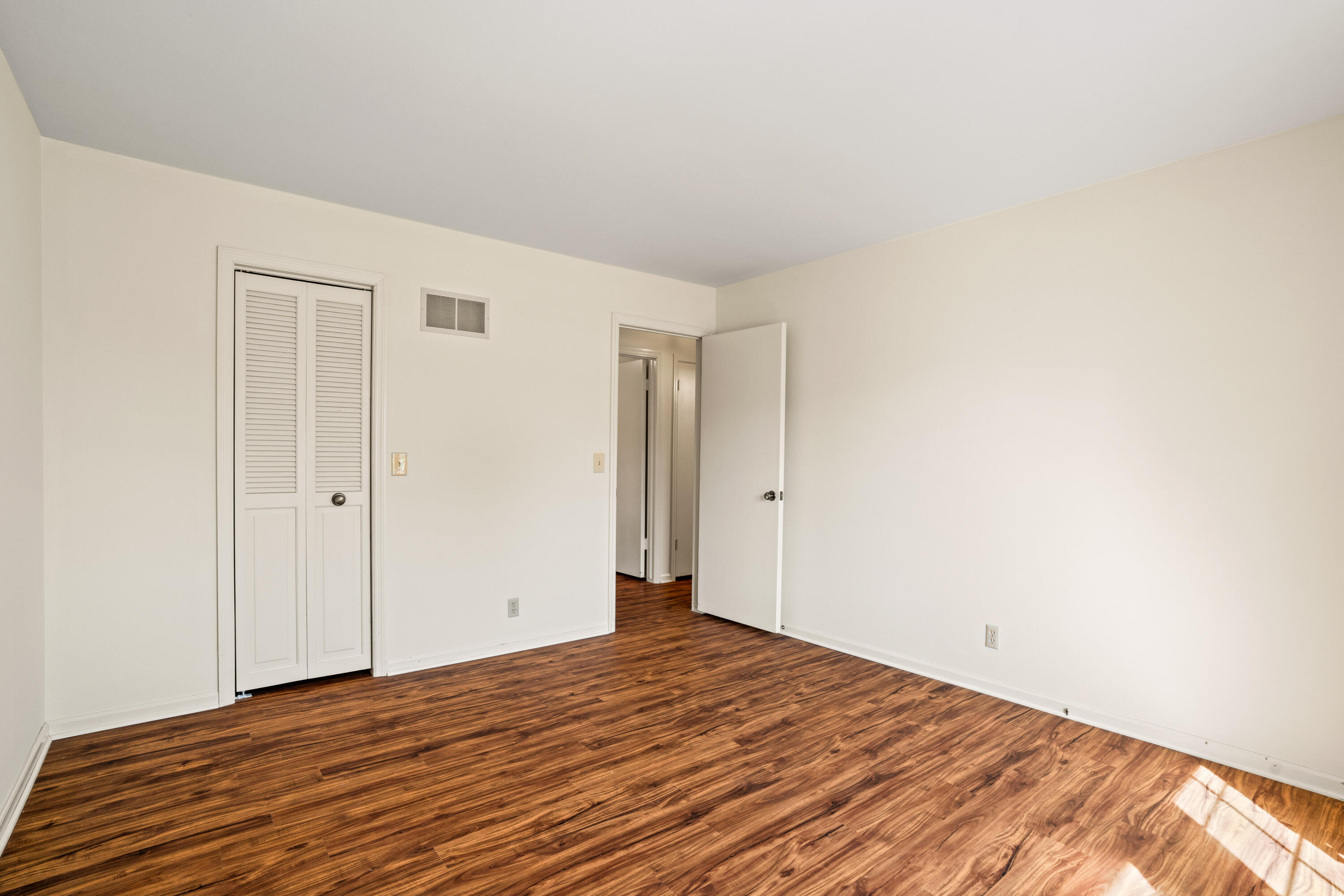 2324 W Cumberland Ct