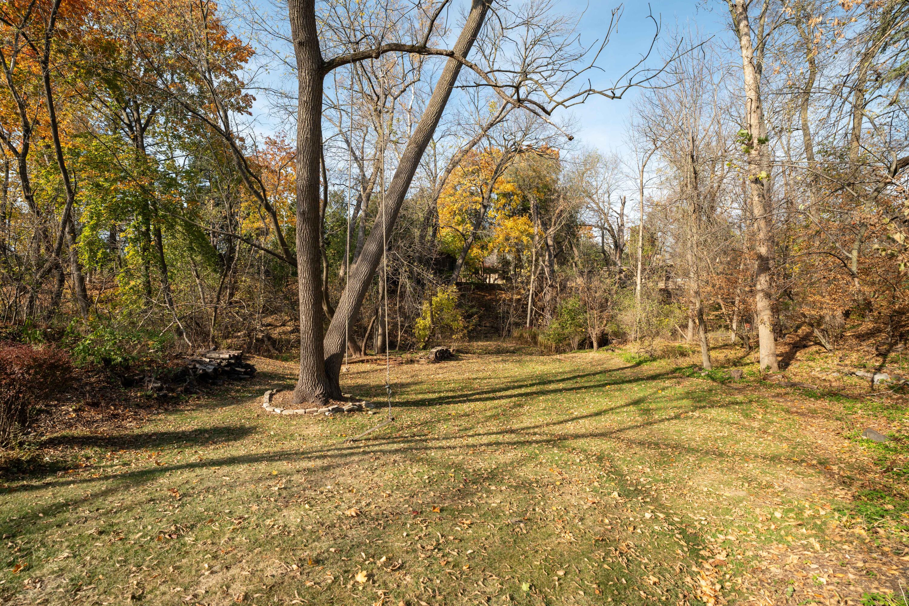 708 E Green Tree Rd