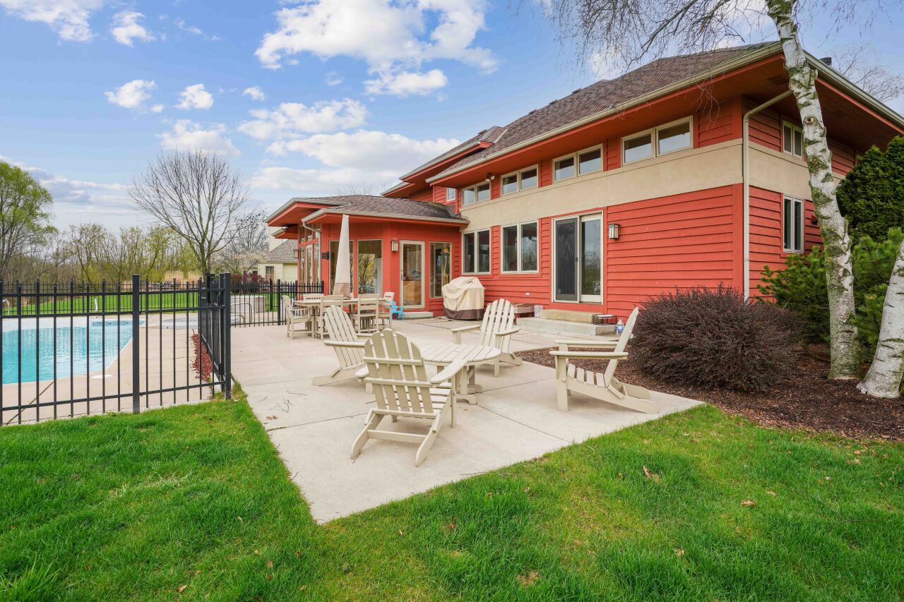 W150N5334 Badger Dr