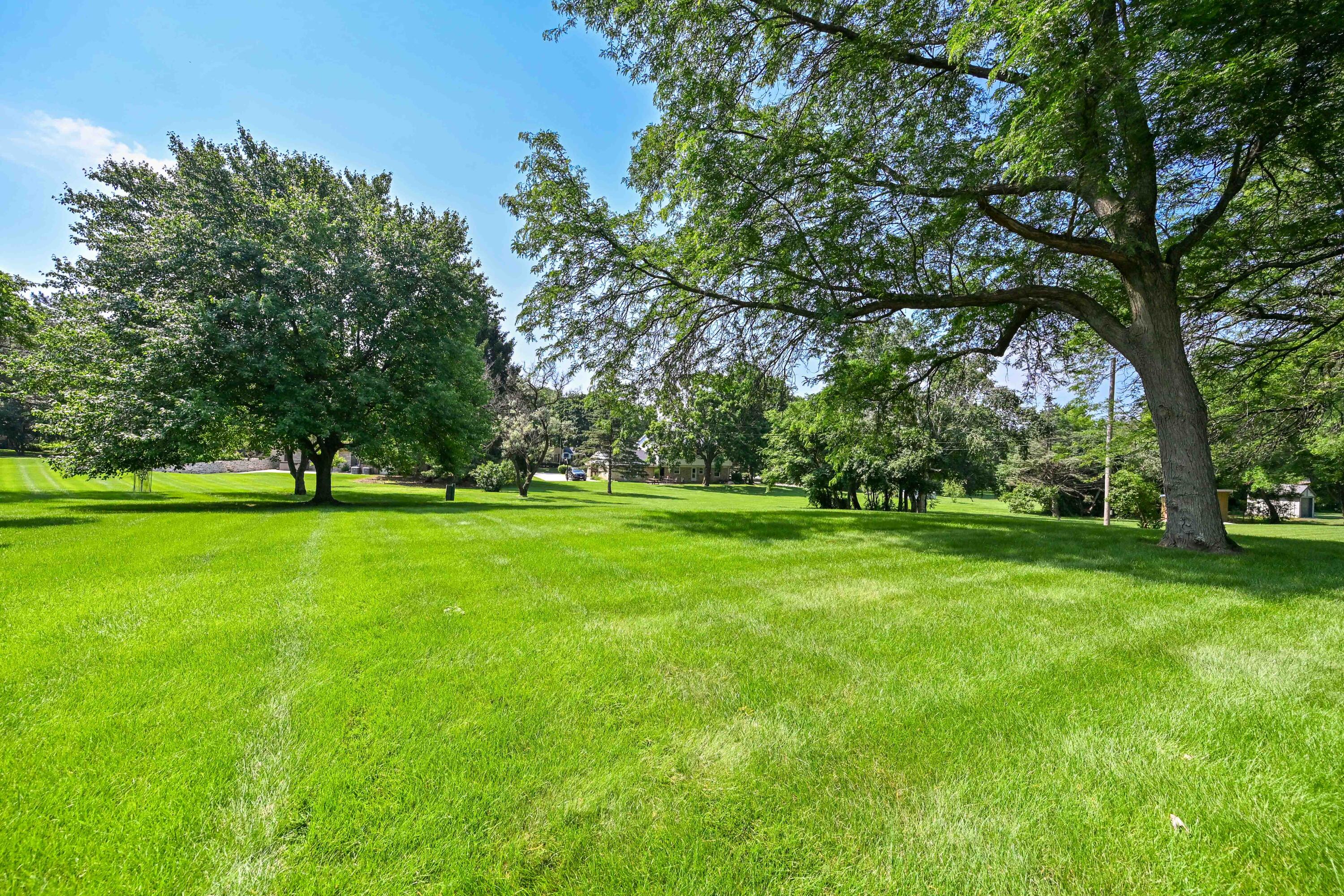 8081 Fielding Ln