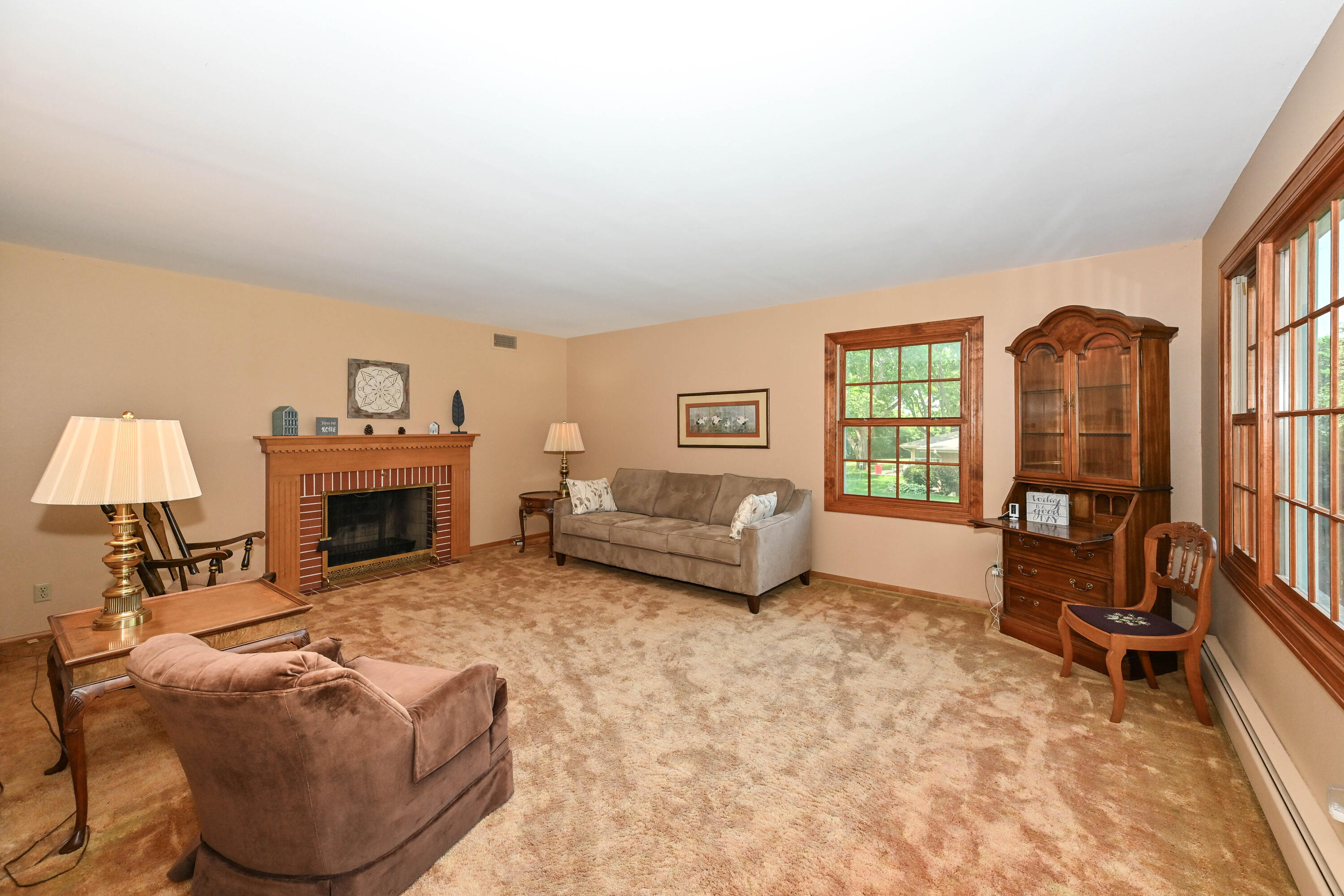 8081 Fielding Ln