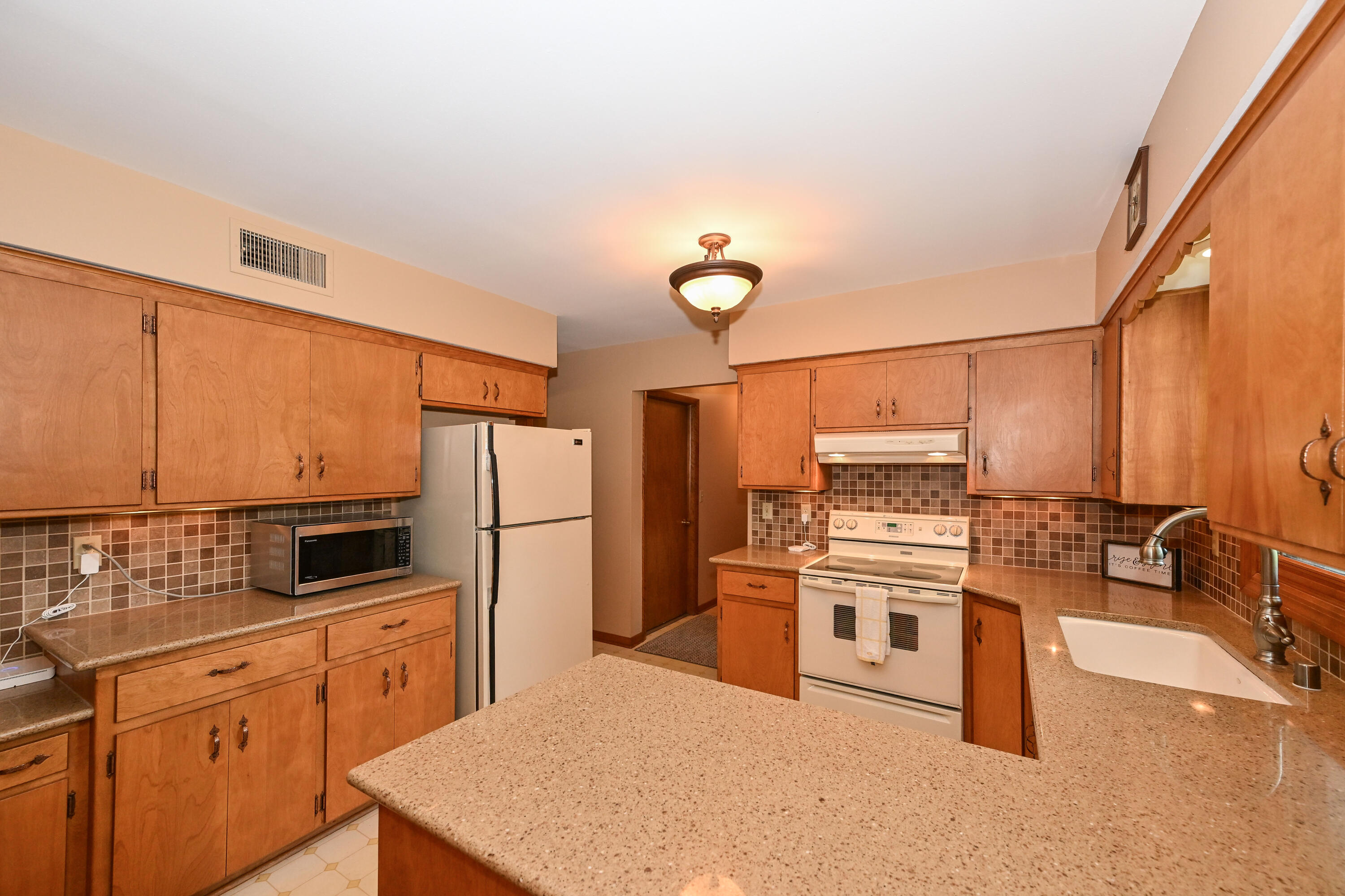 8081 Fielding Ln
