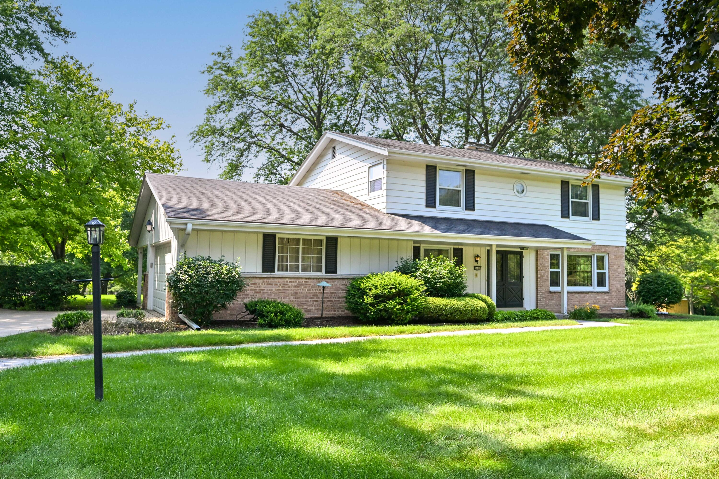 8081 Fielding Ln