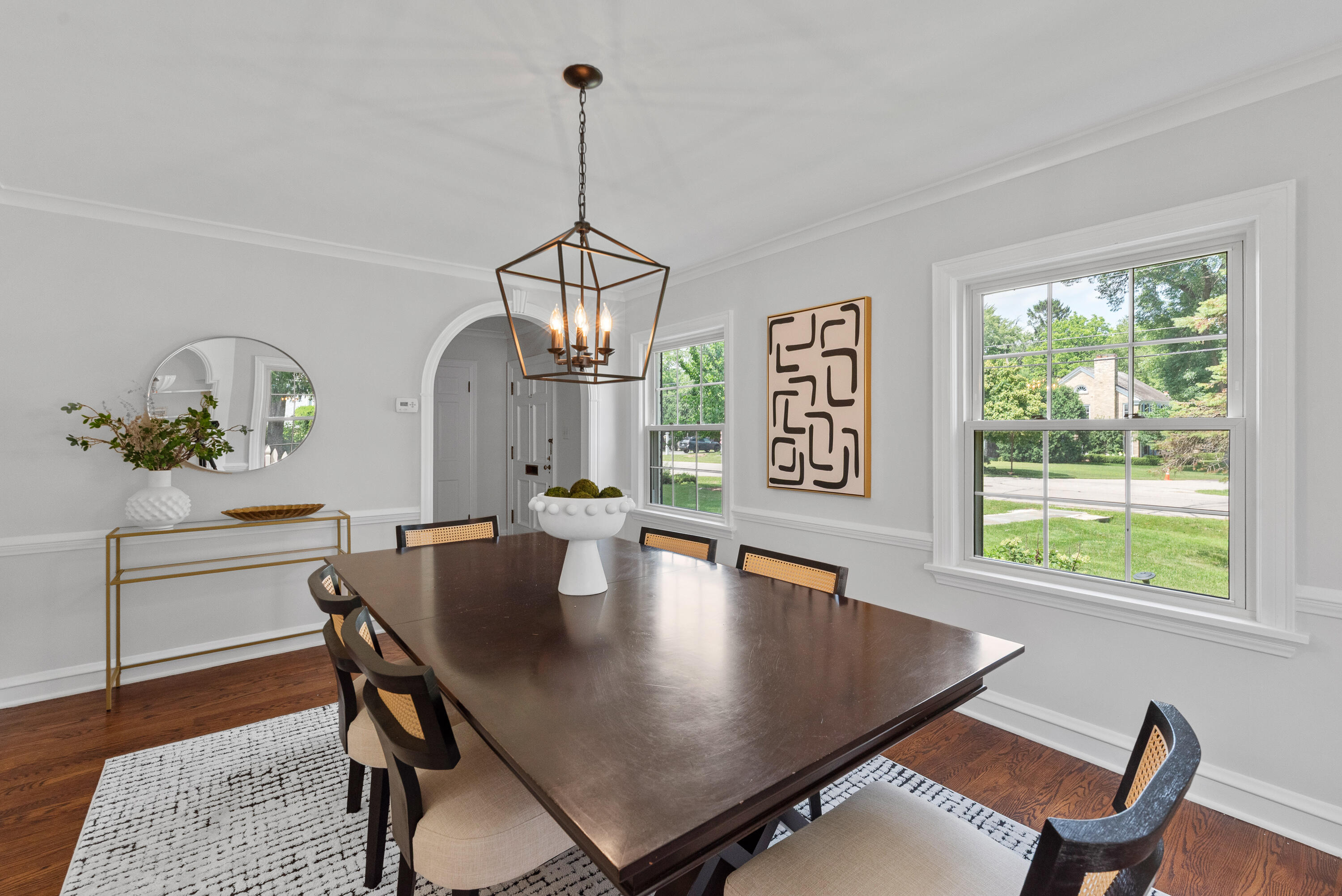 805 E Green Tree Rd