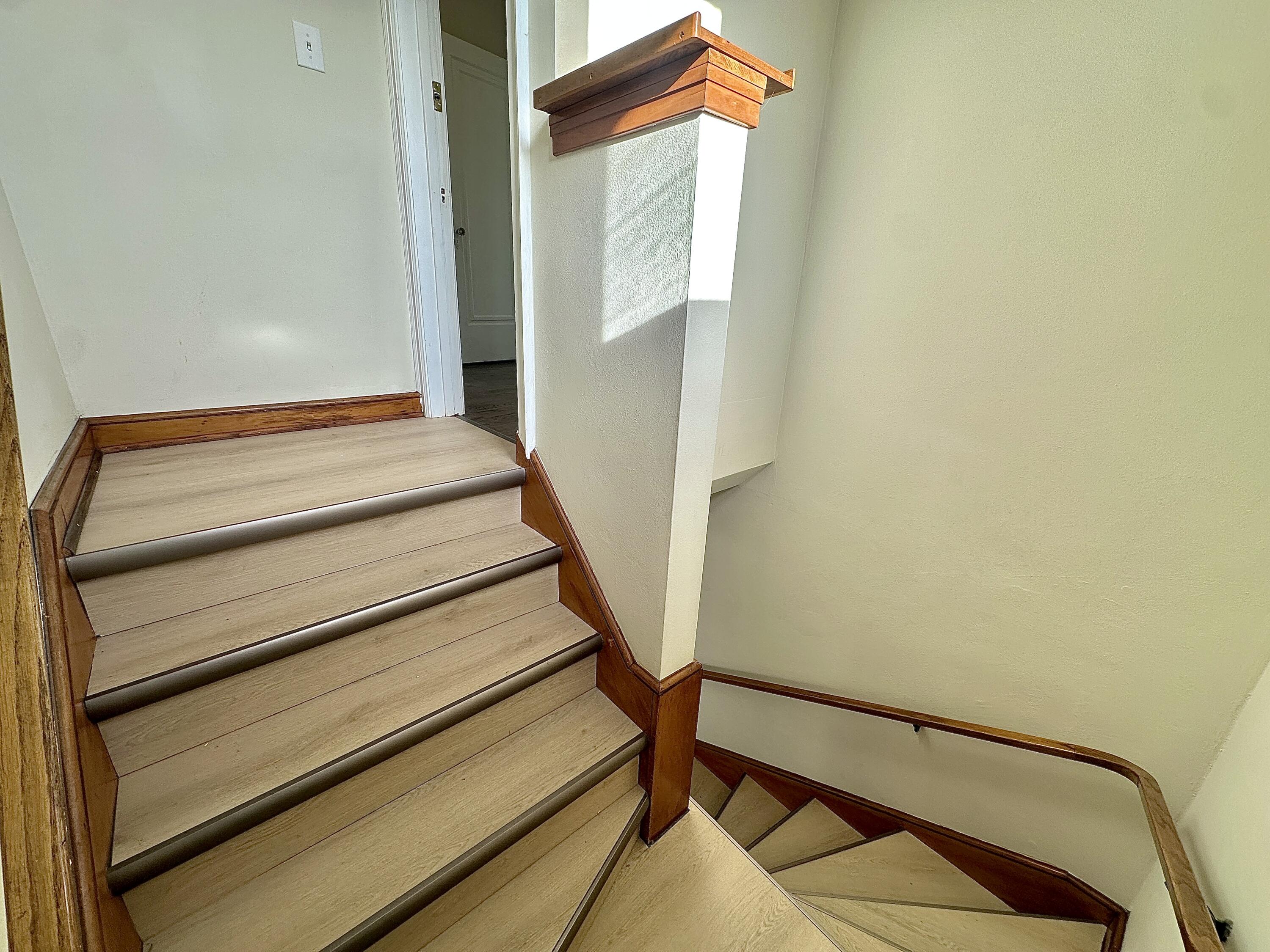 3125 N 48th St Unit: 3127