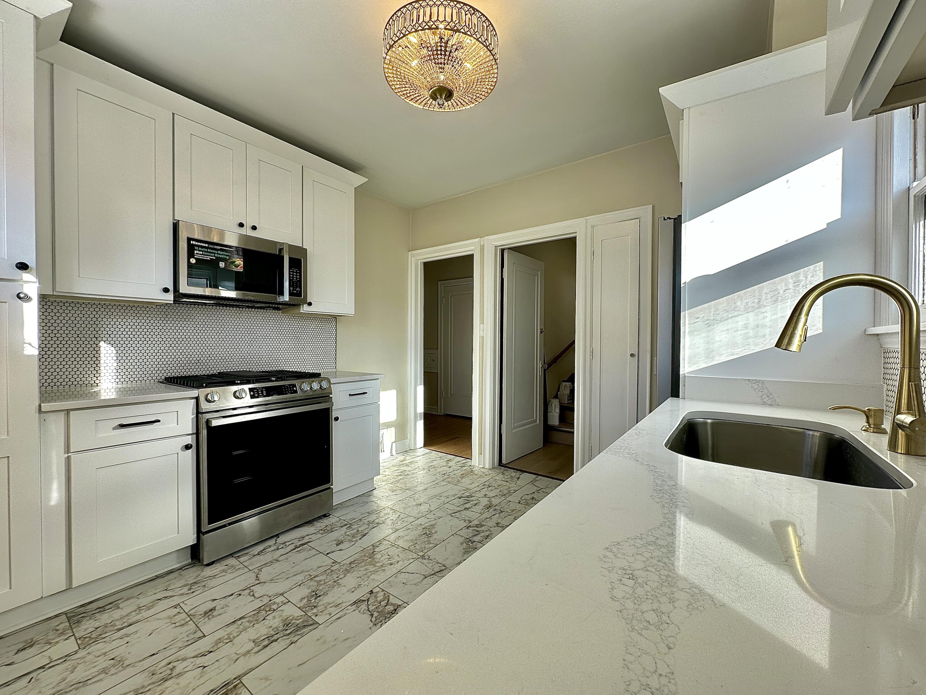 3125 N 48th St Unit: 3127