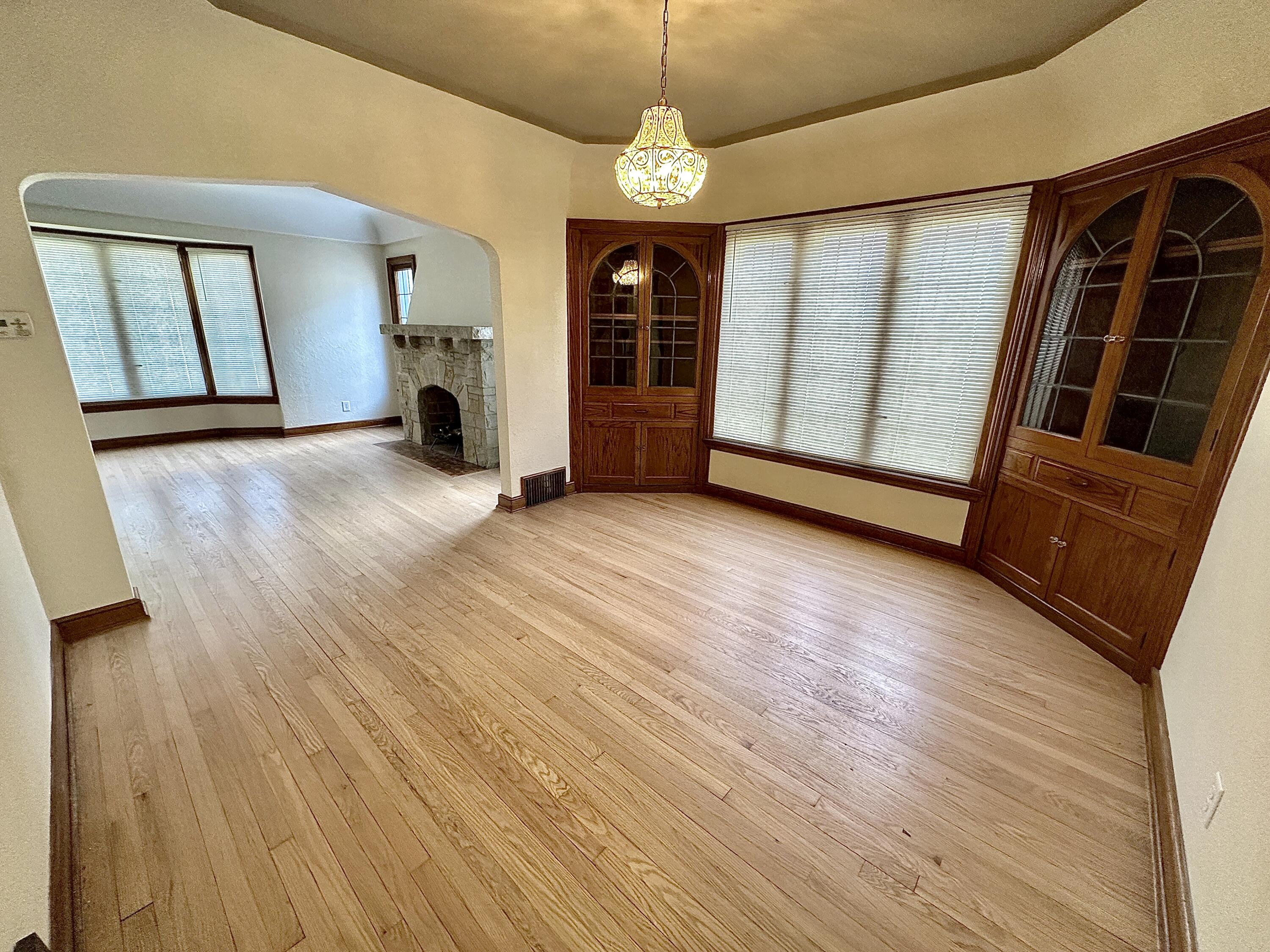 3125 N 48th St Unit: 3127