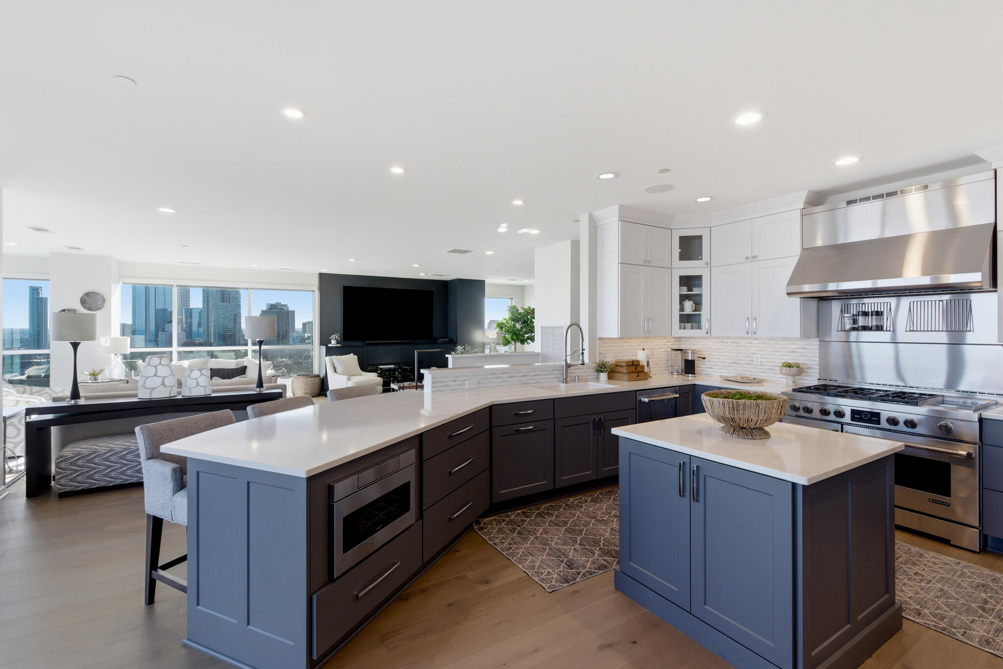 1522 N Prospect Ave Unit: 1401/1406