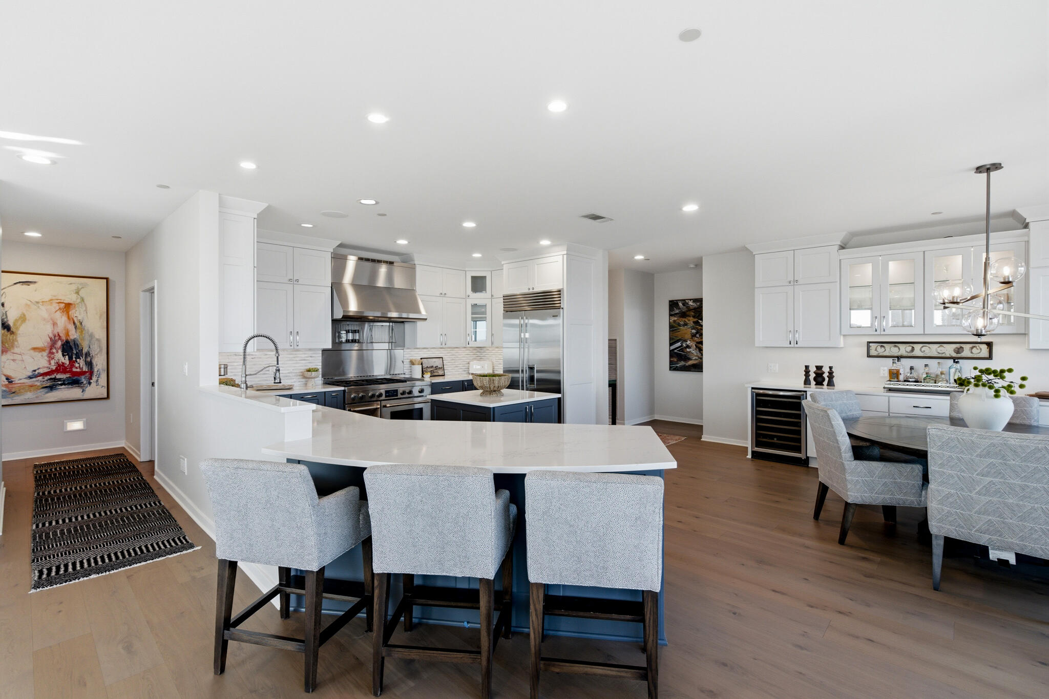 1522 N Prospect Ave Unit: 1401/1406