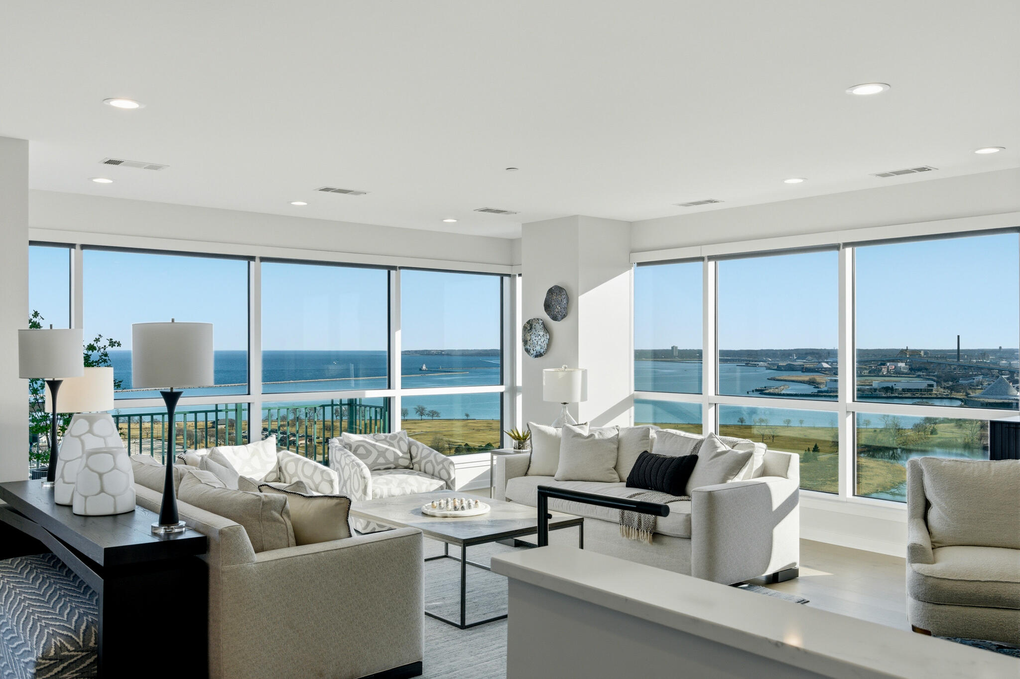 1522 N Prospect Ave Unit: 1401/1406