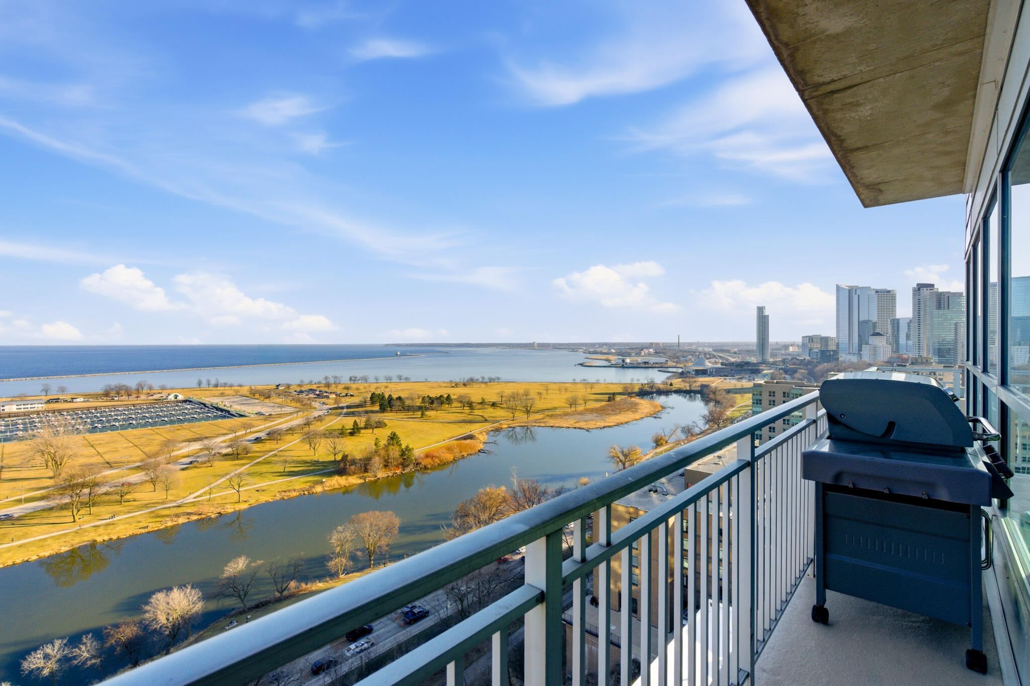 1522 N Prospect Ave Unit: 1401/1406