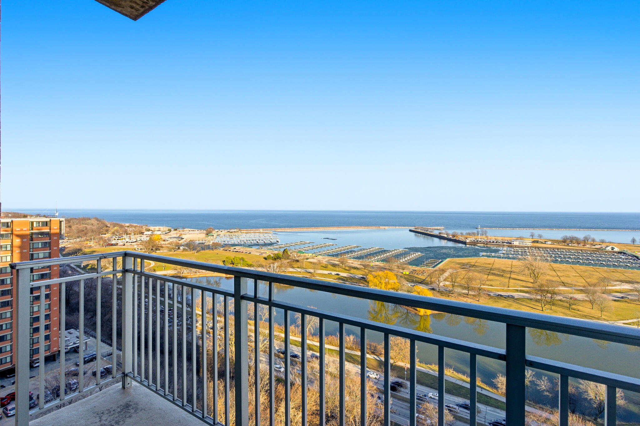 1522 N Prospect Ave Unit: 1401/1406