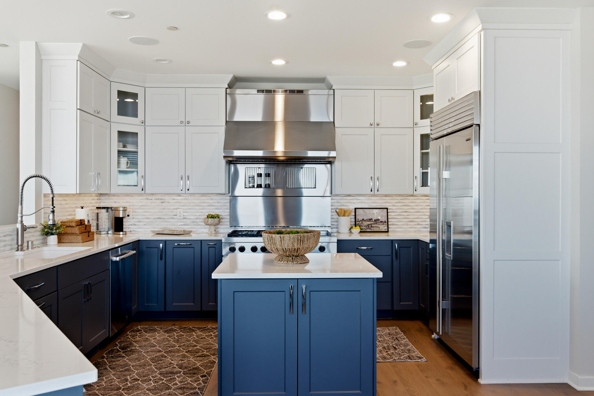 1522 N Prospect Ave Unit: 1401/1406